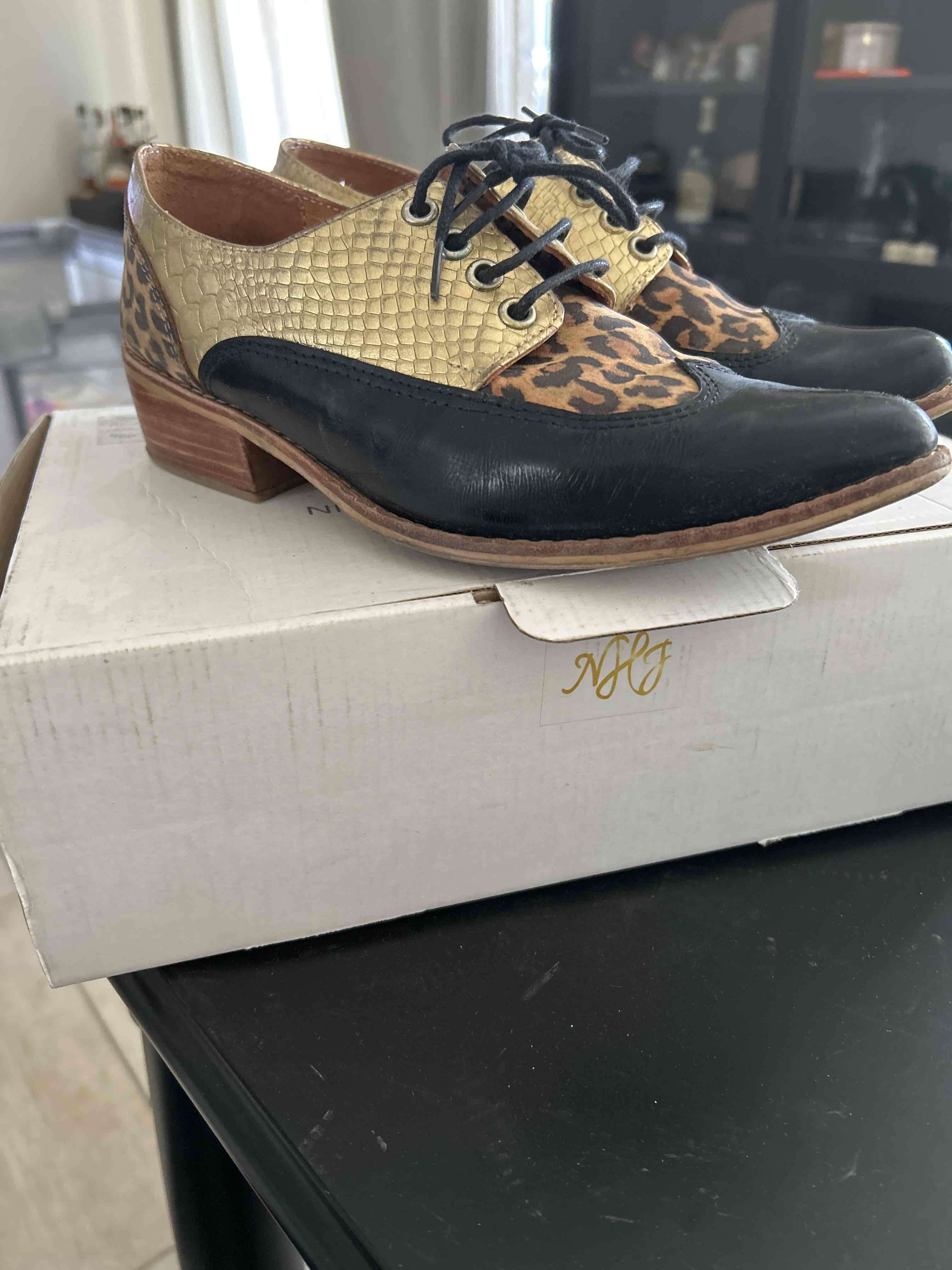 Zapatos de cuero con estampado animal - miniatura 3