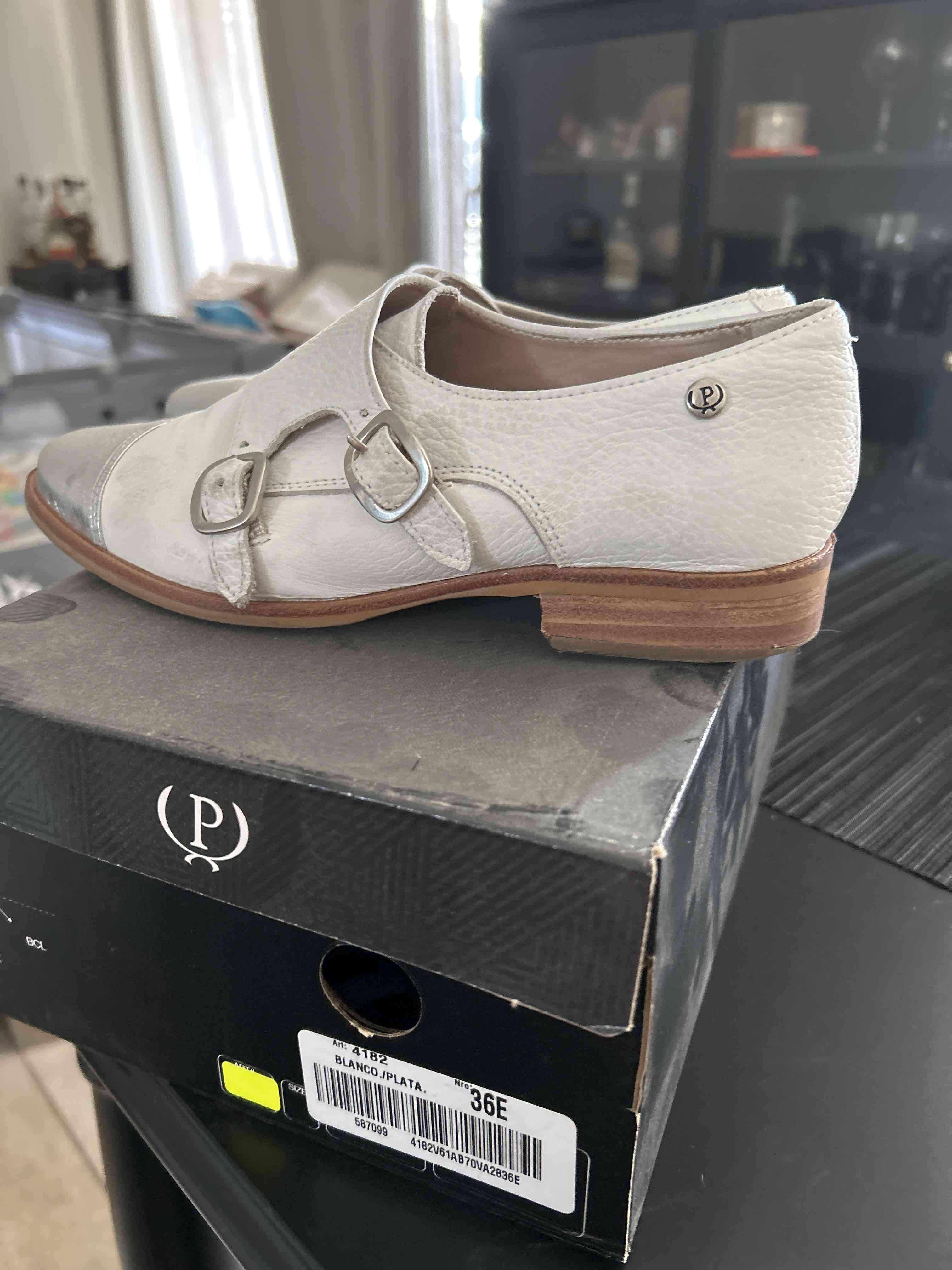 Zapatos blancos plata - miniatura 3