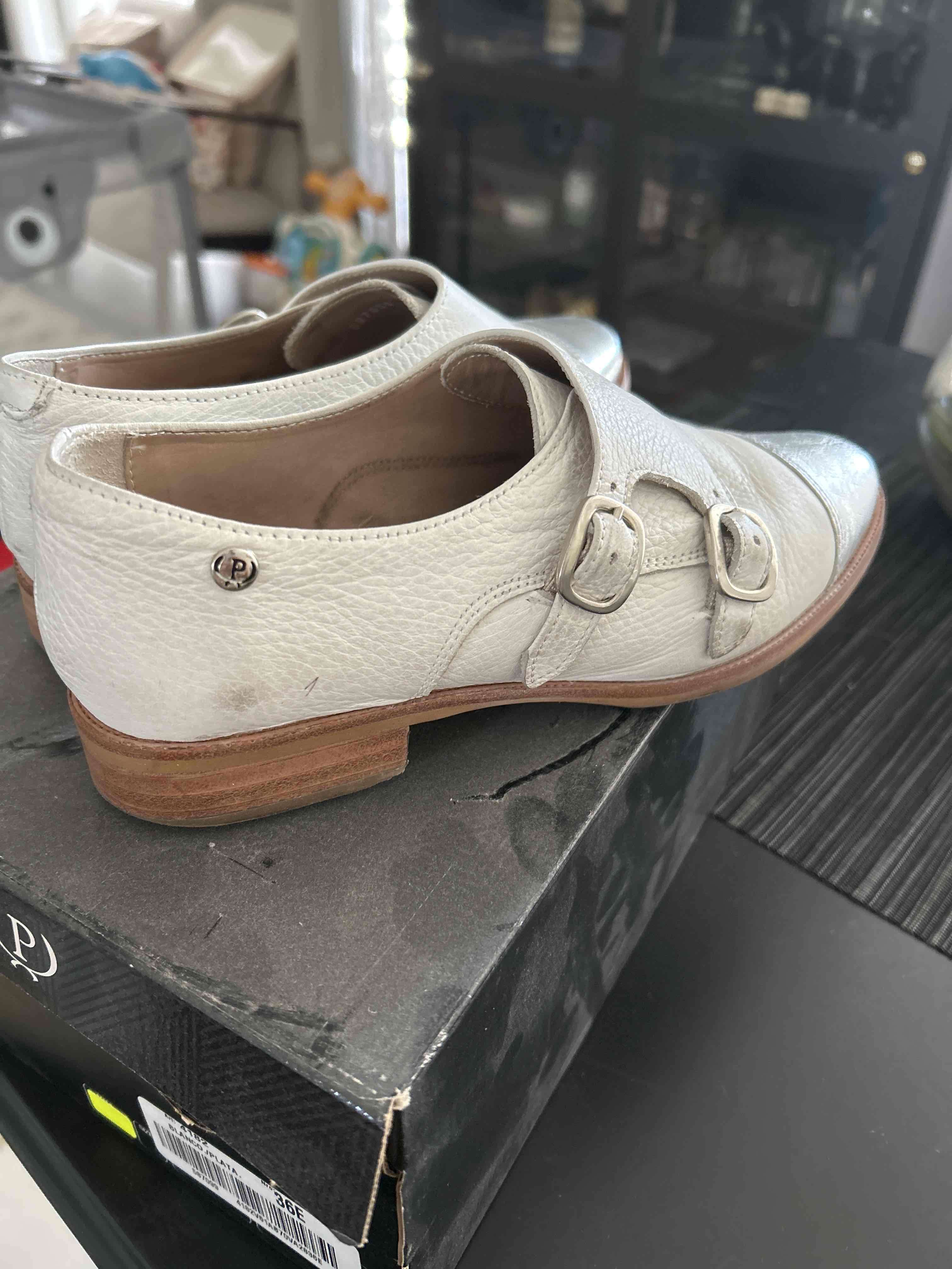 Zapatos blancos plata - miniatura 4