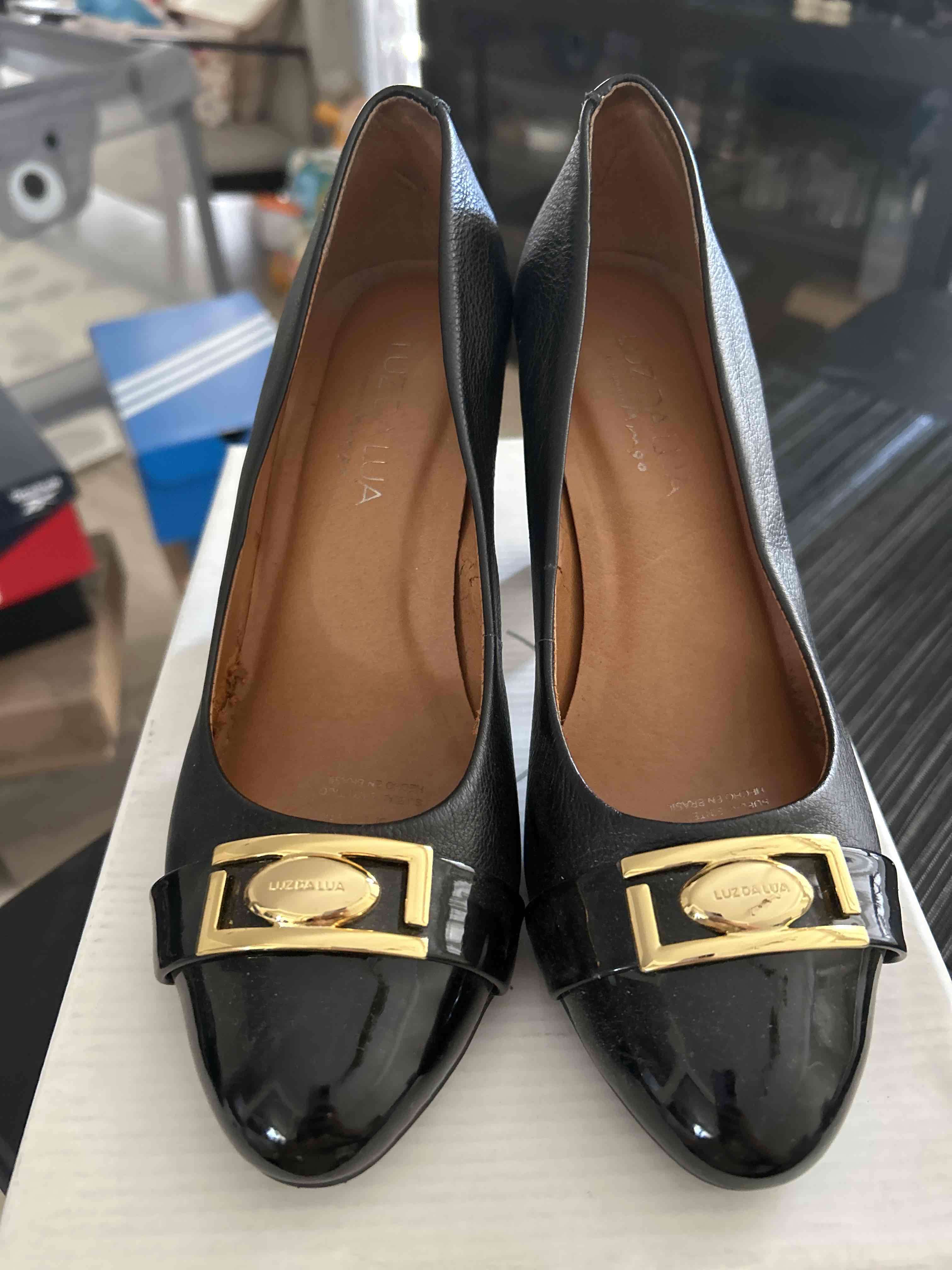 Zapatos de cuero negros con hebilla - miniatura 2