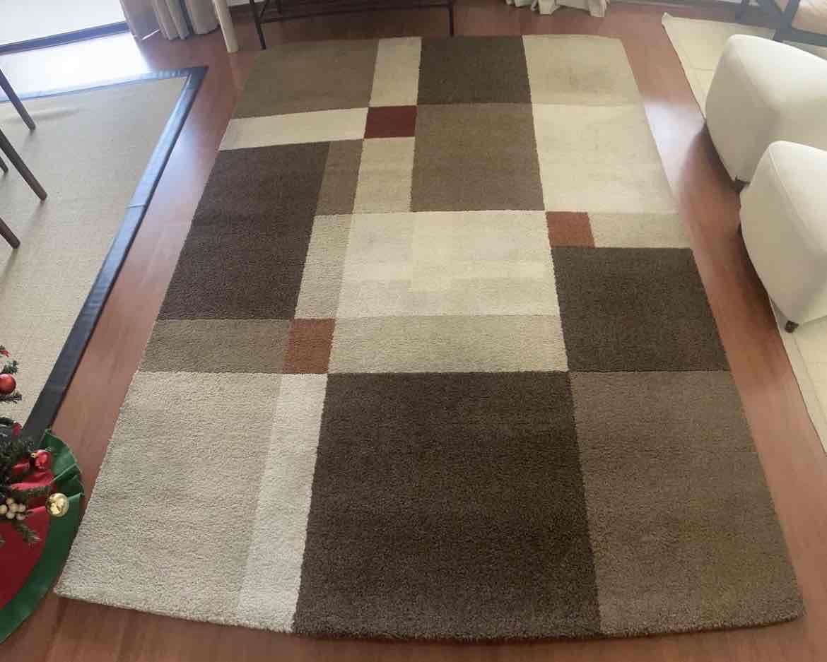 Alfombra geométrica multicolor