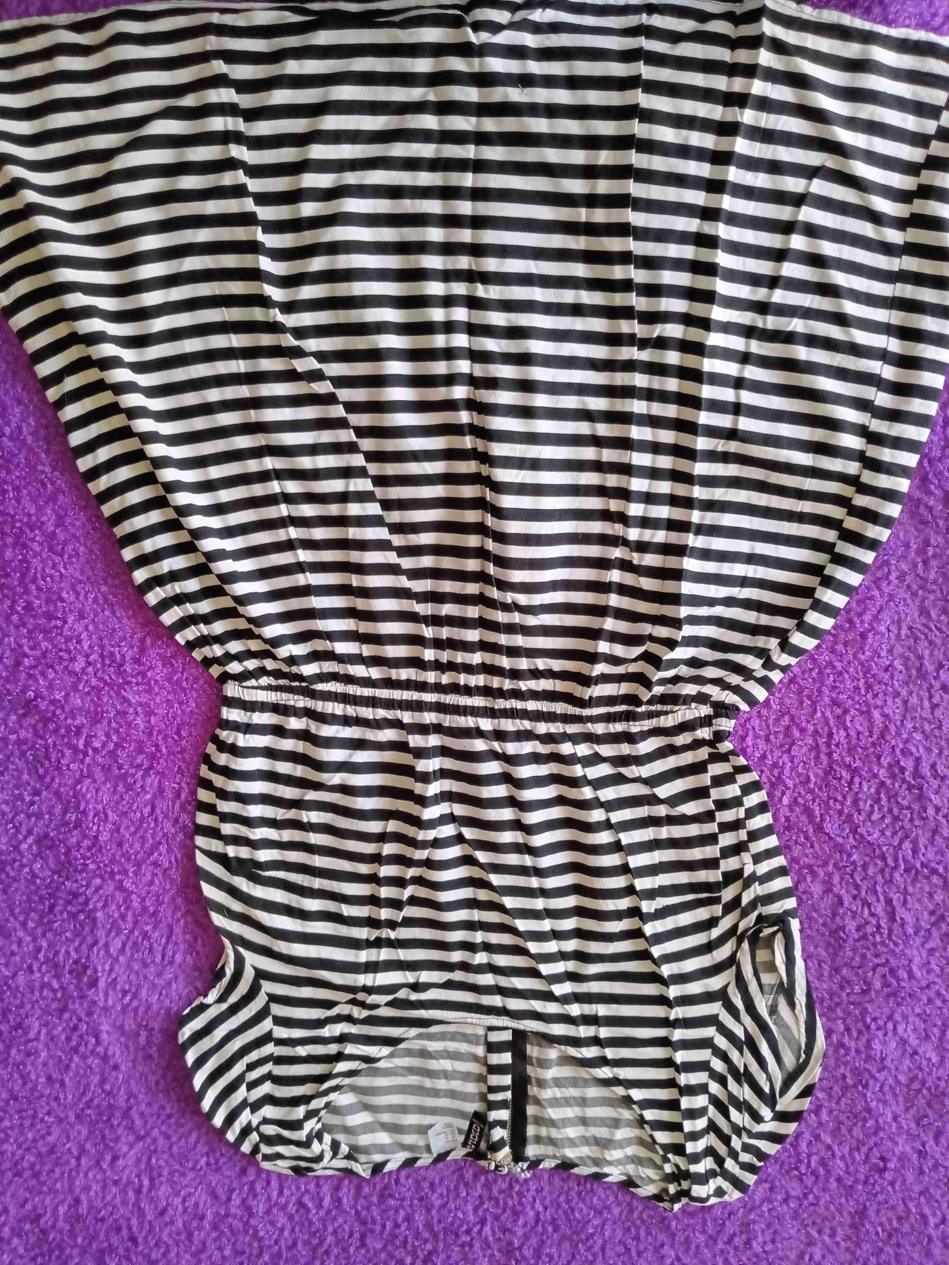 Vestido rayado blanco y negro