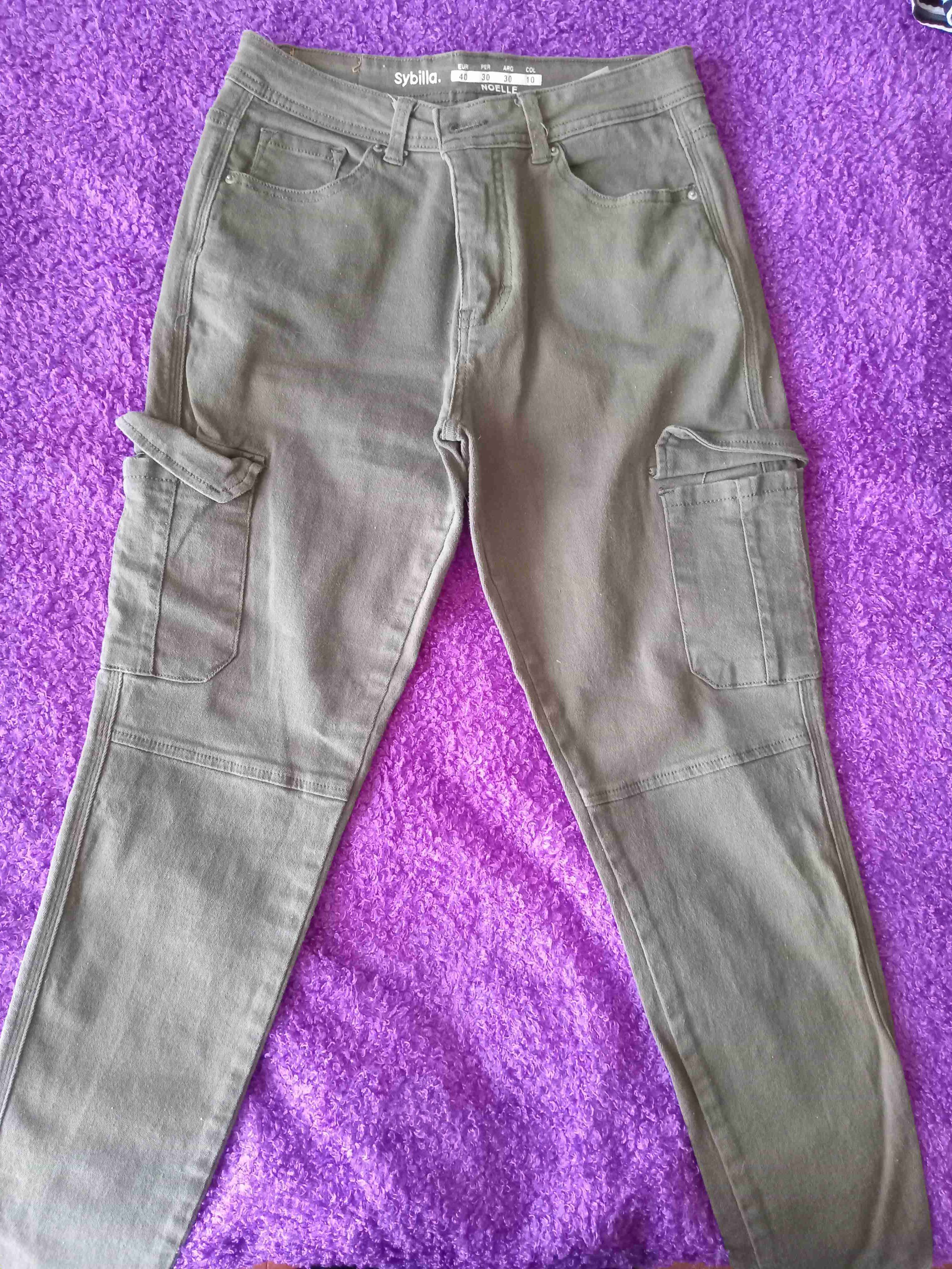 Pantalón cargo verde oliva