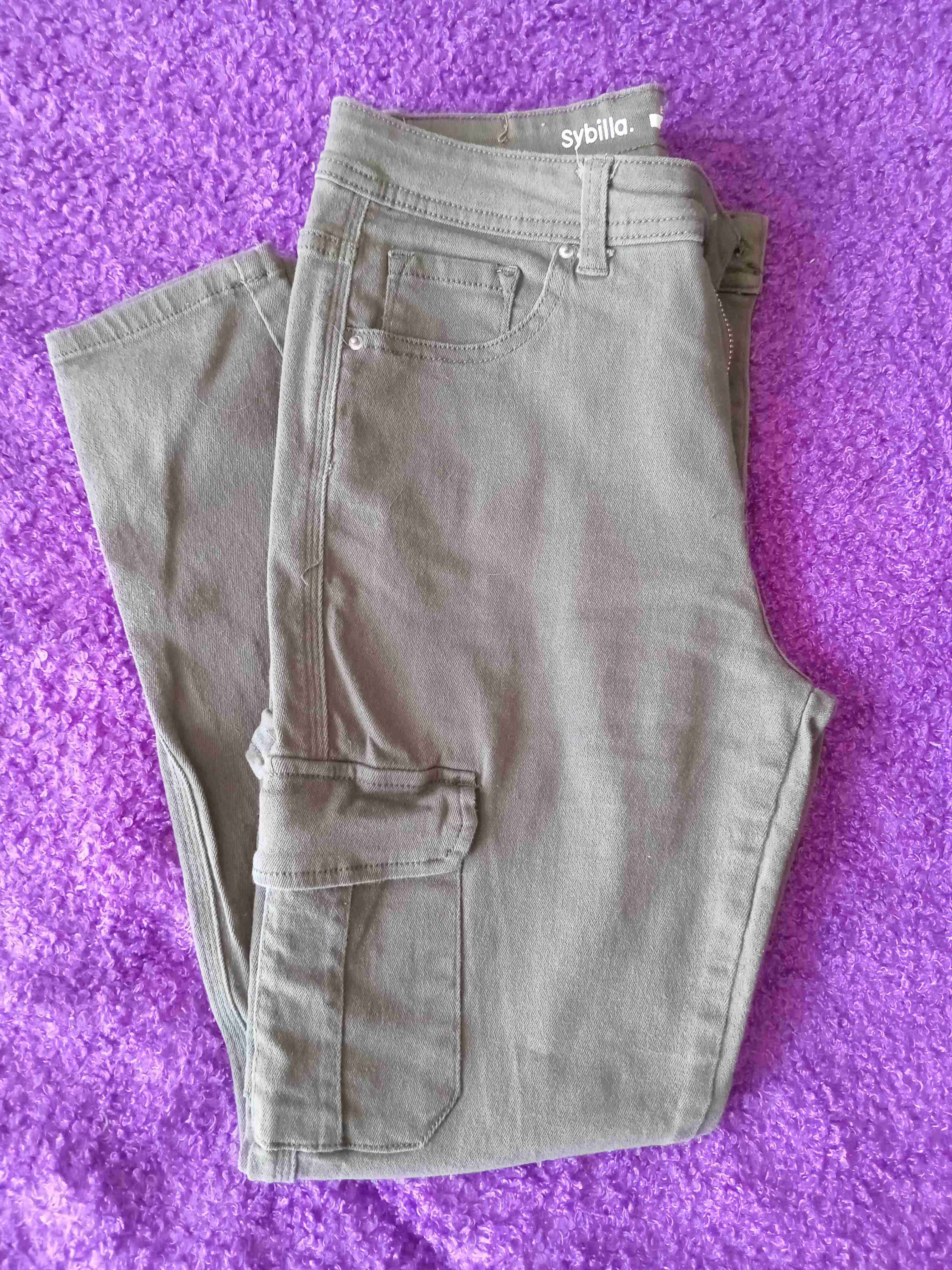 Pantalón cargo verde oliva - miniatura 3