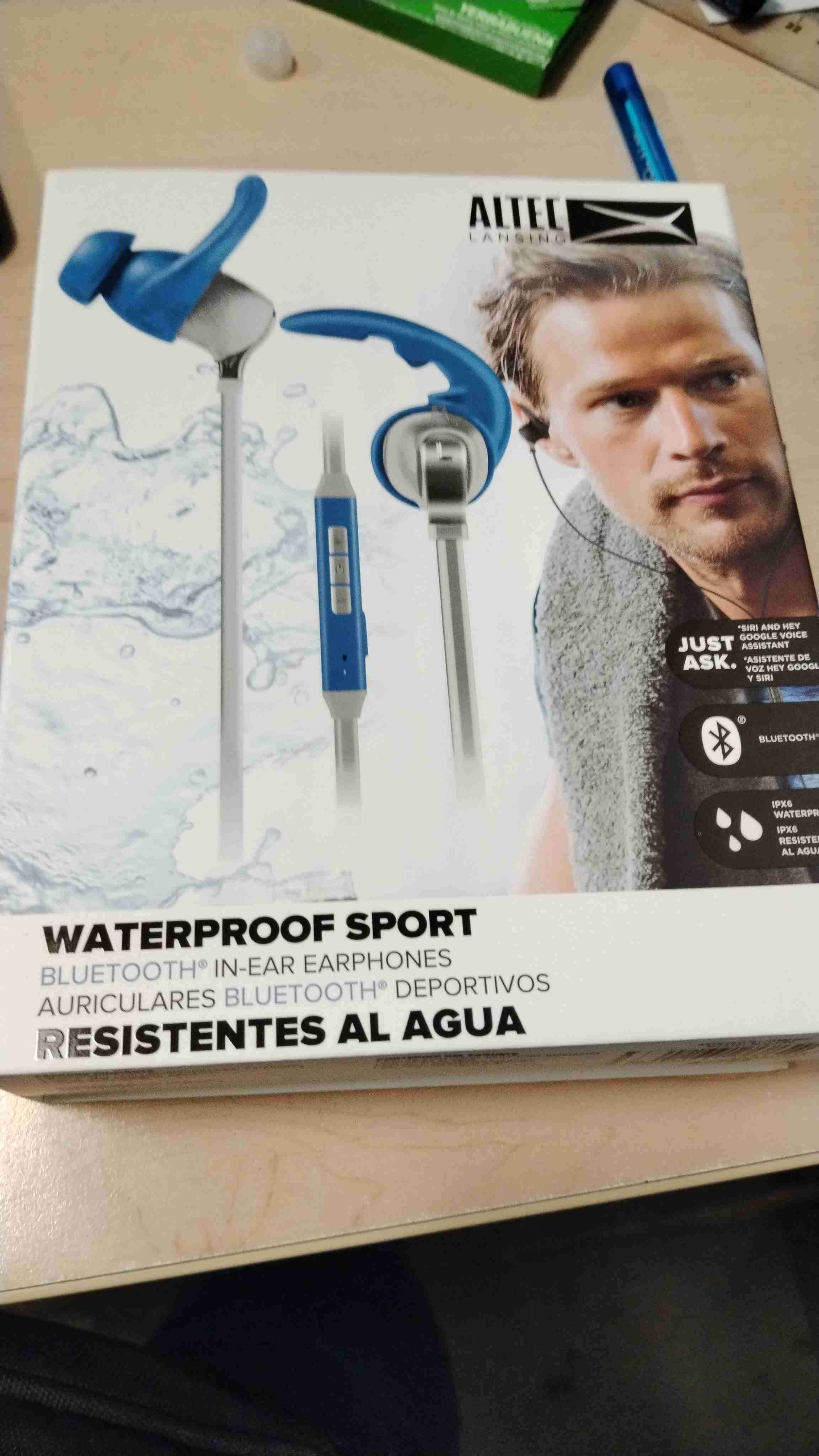 Auriculares inalámbricos Outdoor Tech - miniatura 2