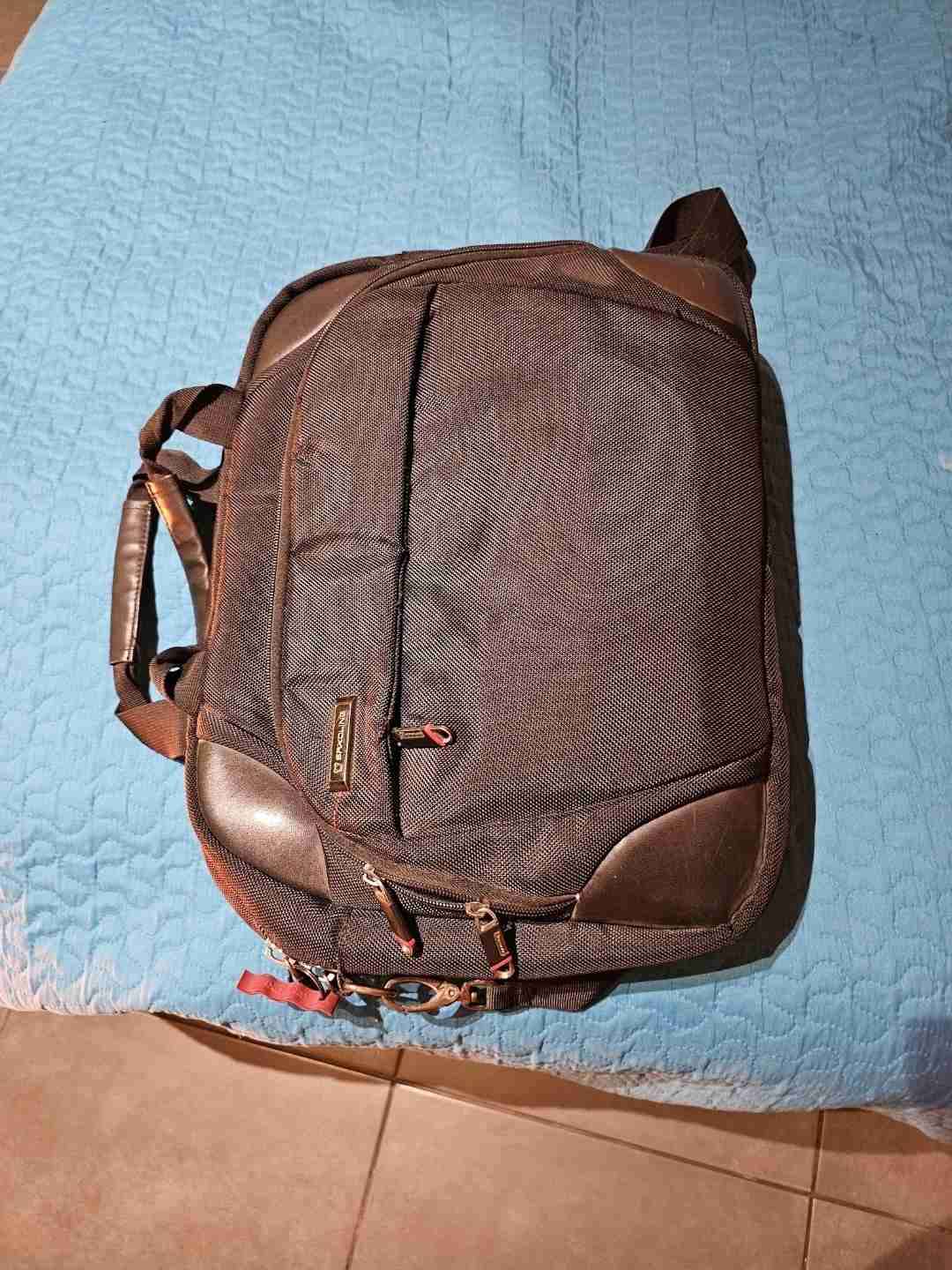 MacBook Pro 15 pulgadas usado - miniatura 4