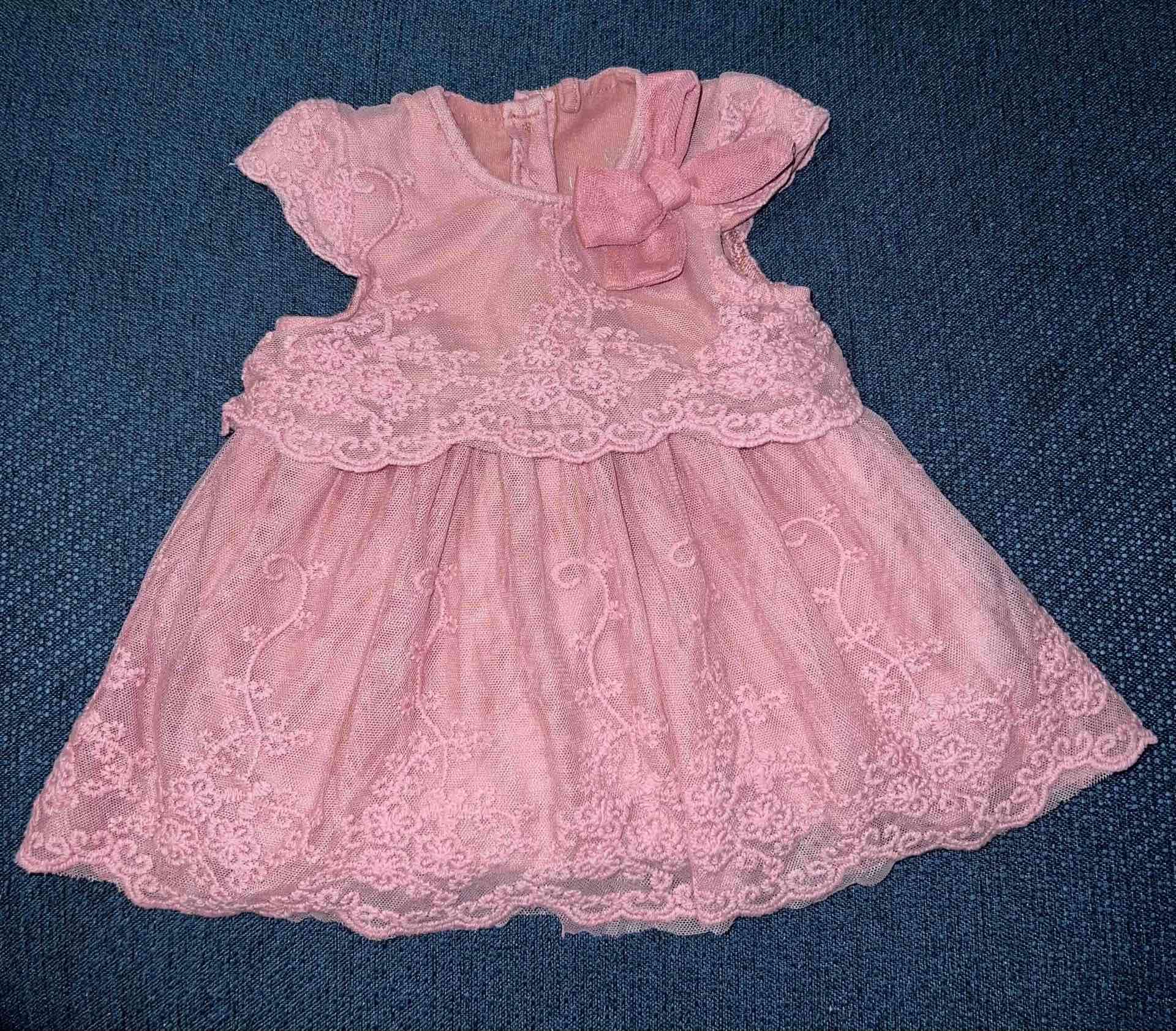 Vestidos para recién nacidas