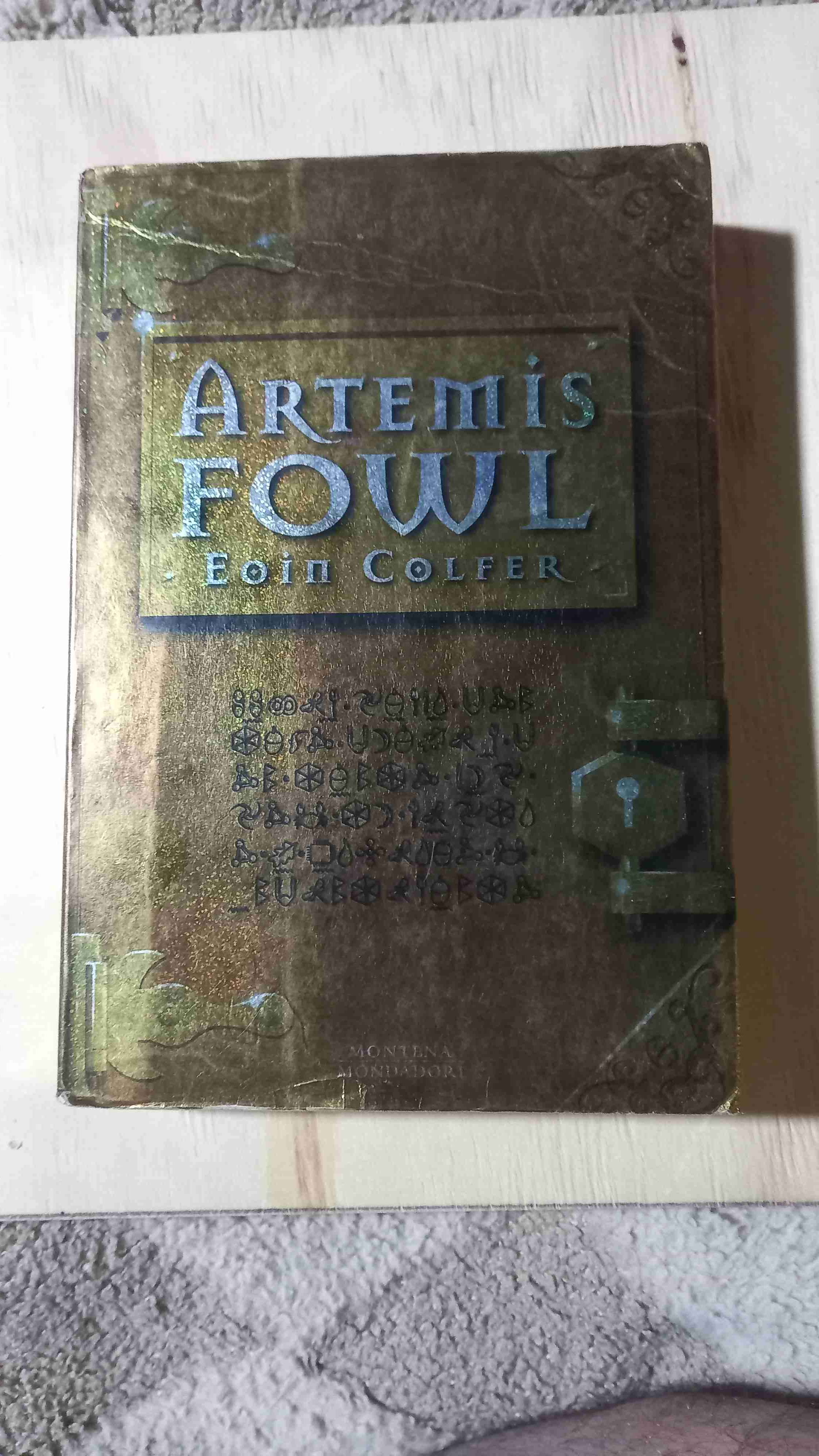 Libro Artemis Fowl de Eoin Colfer