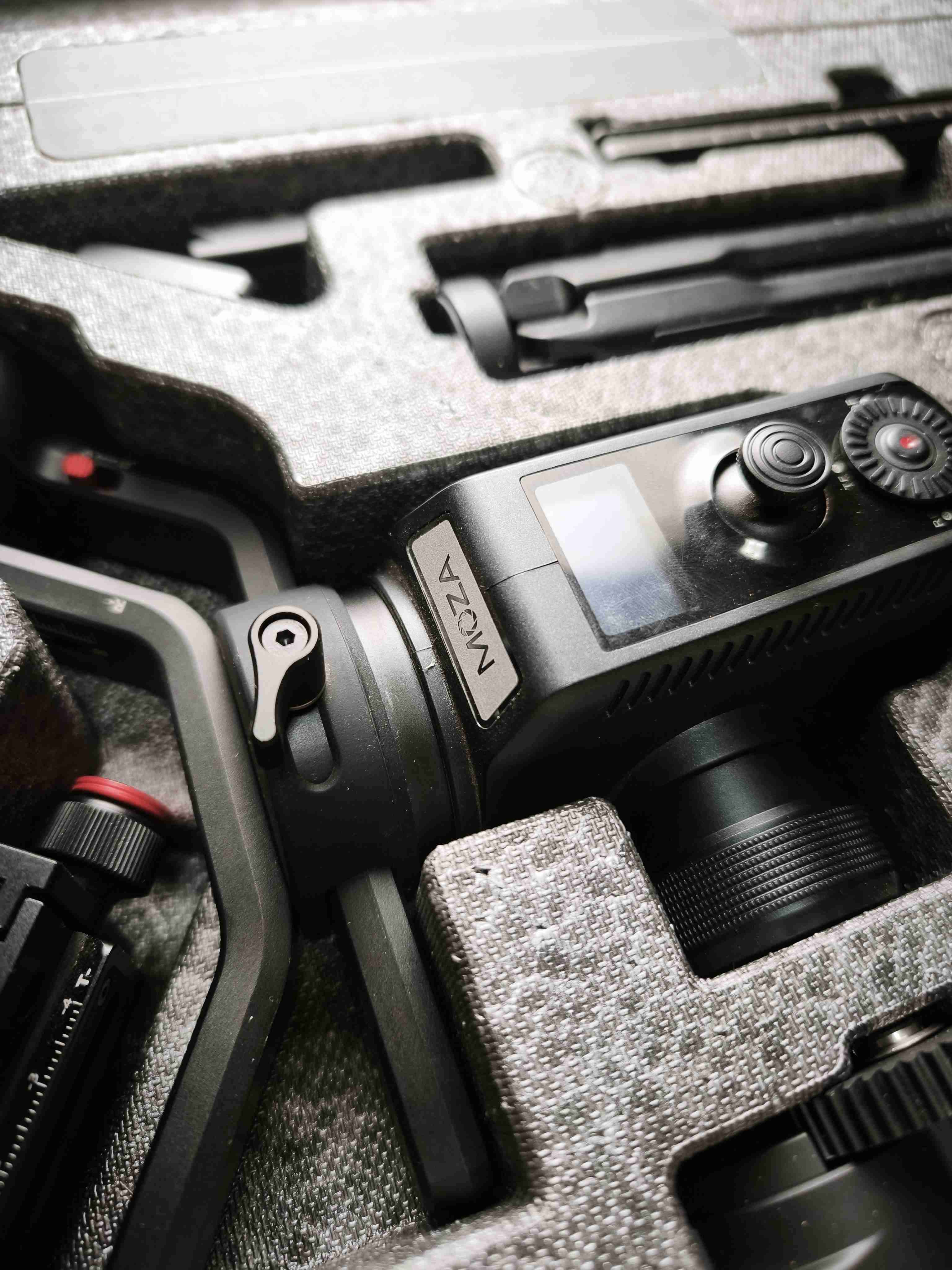 Estabilizador Moza con accesorios - miniatura 2