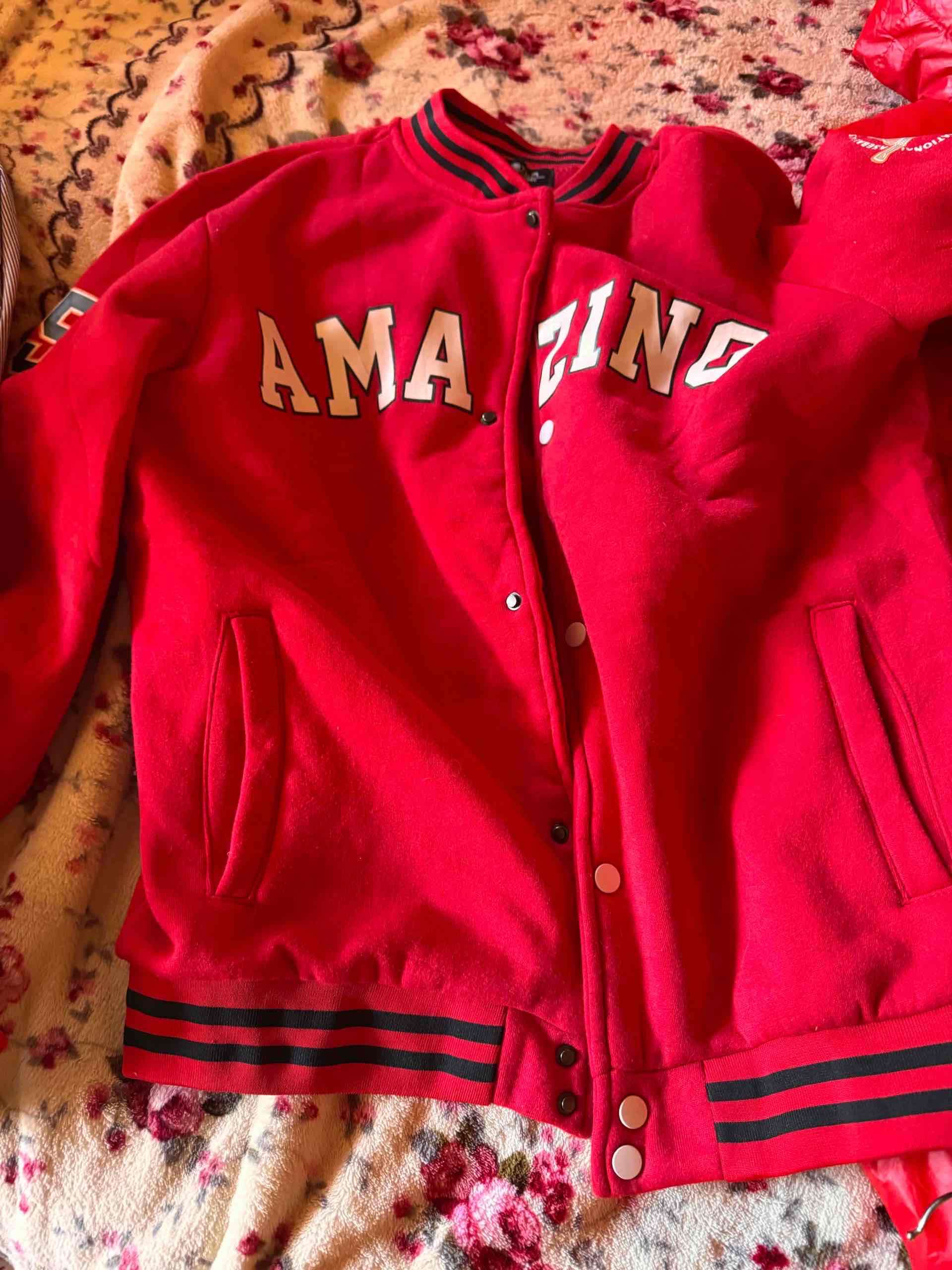 Chaqueta universitaria roja 'Amazing'