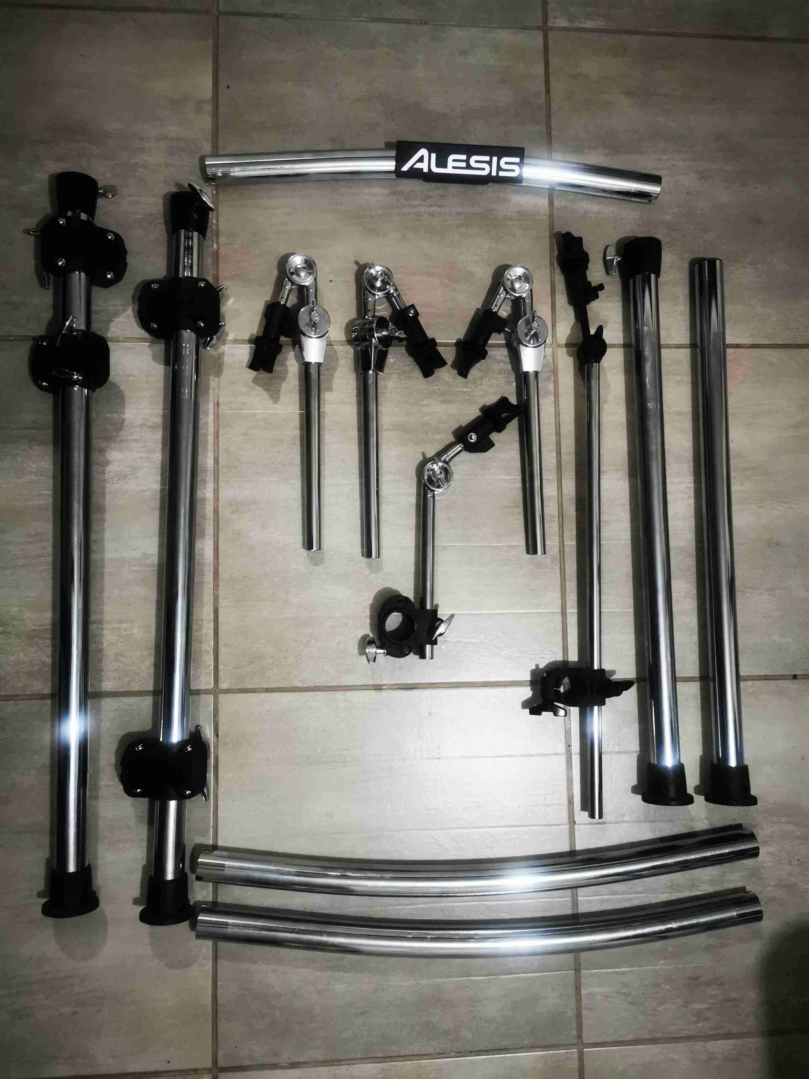 Batería electrónica Alesis negra - miniatura 2