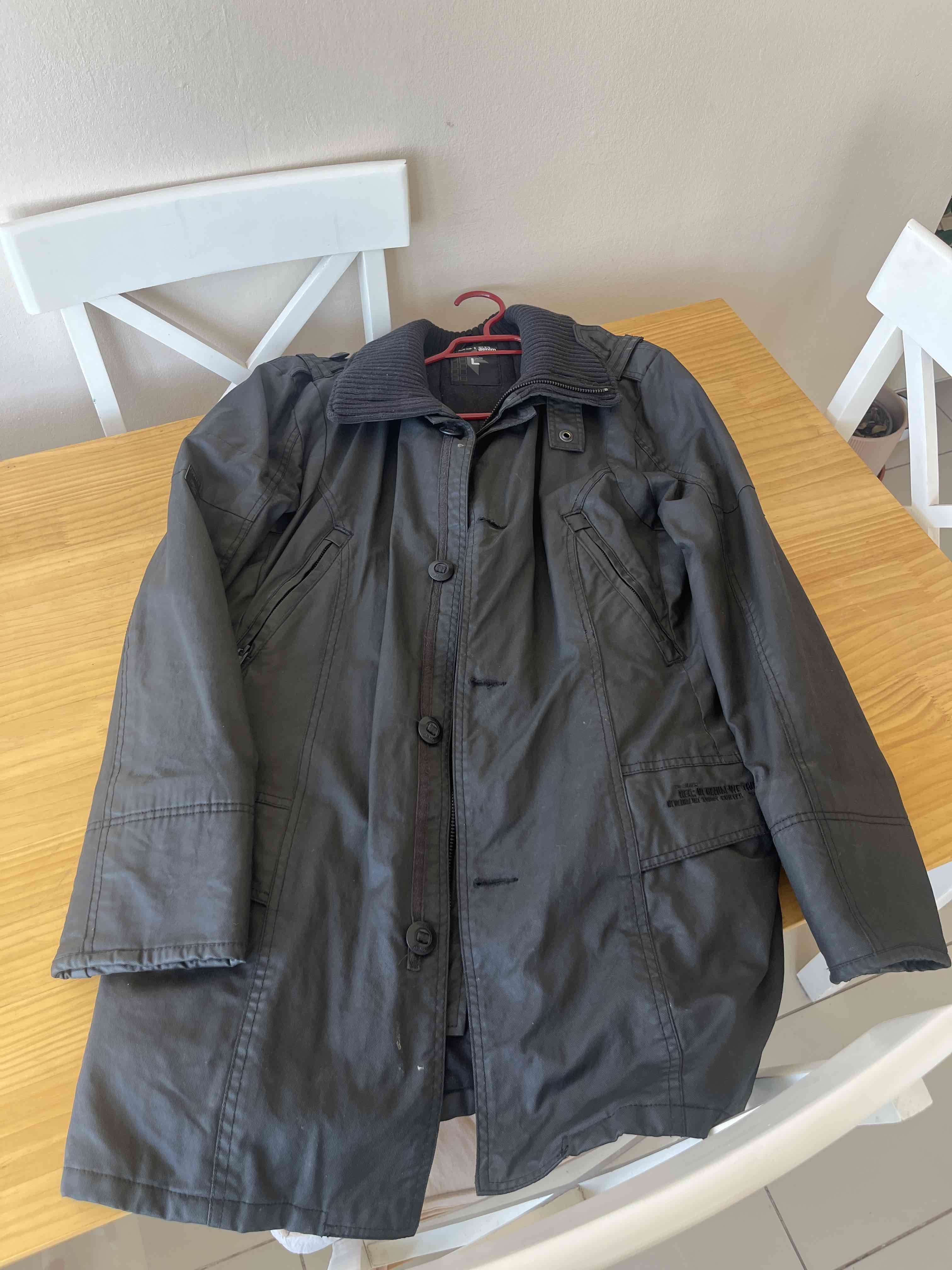 Abrigo largo negro para hombre