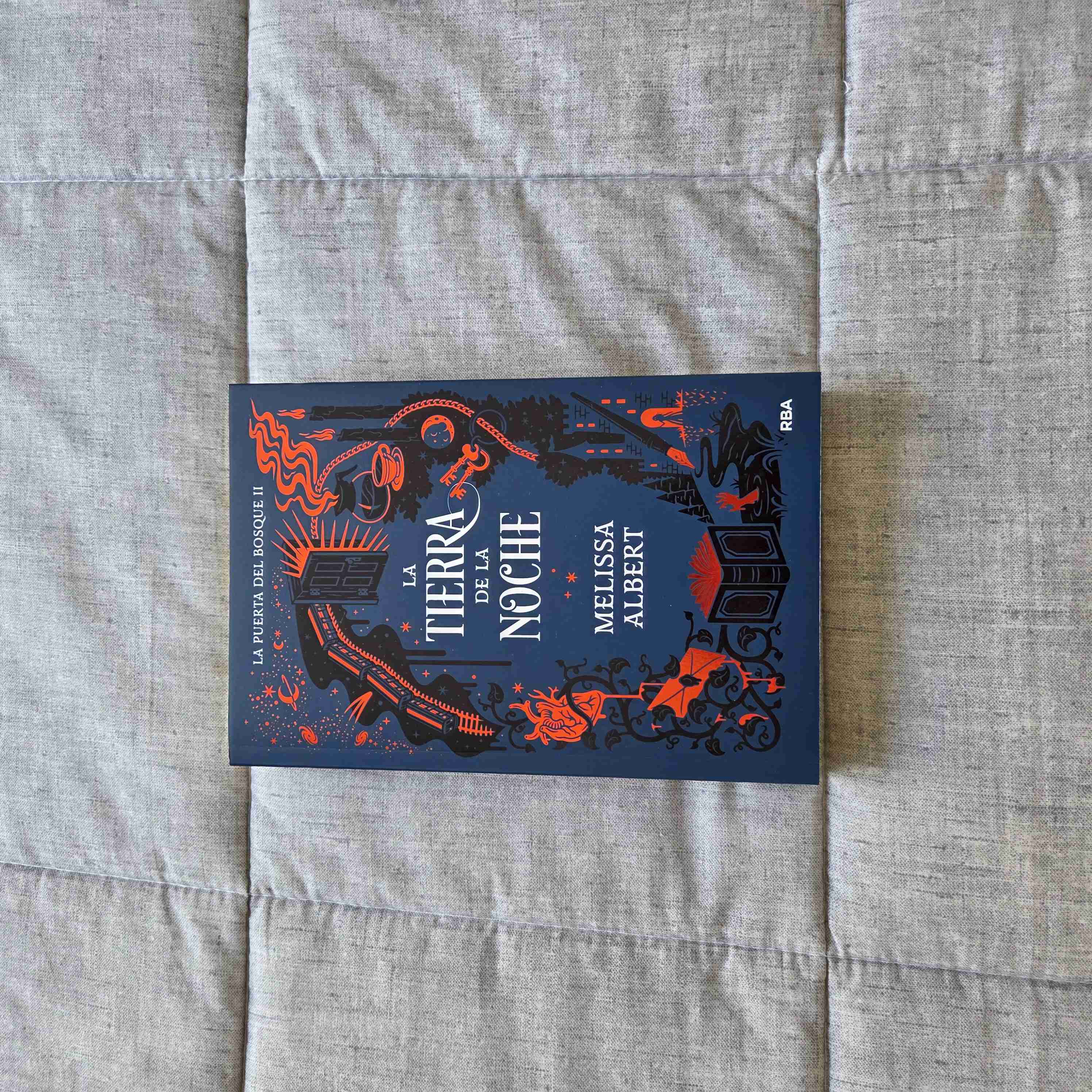 Libro 'La Tierra de la Noche' de Melissa Albert