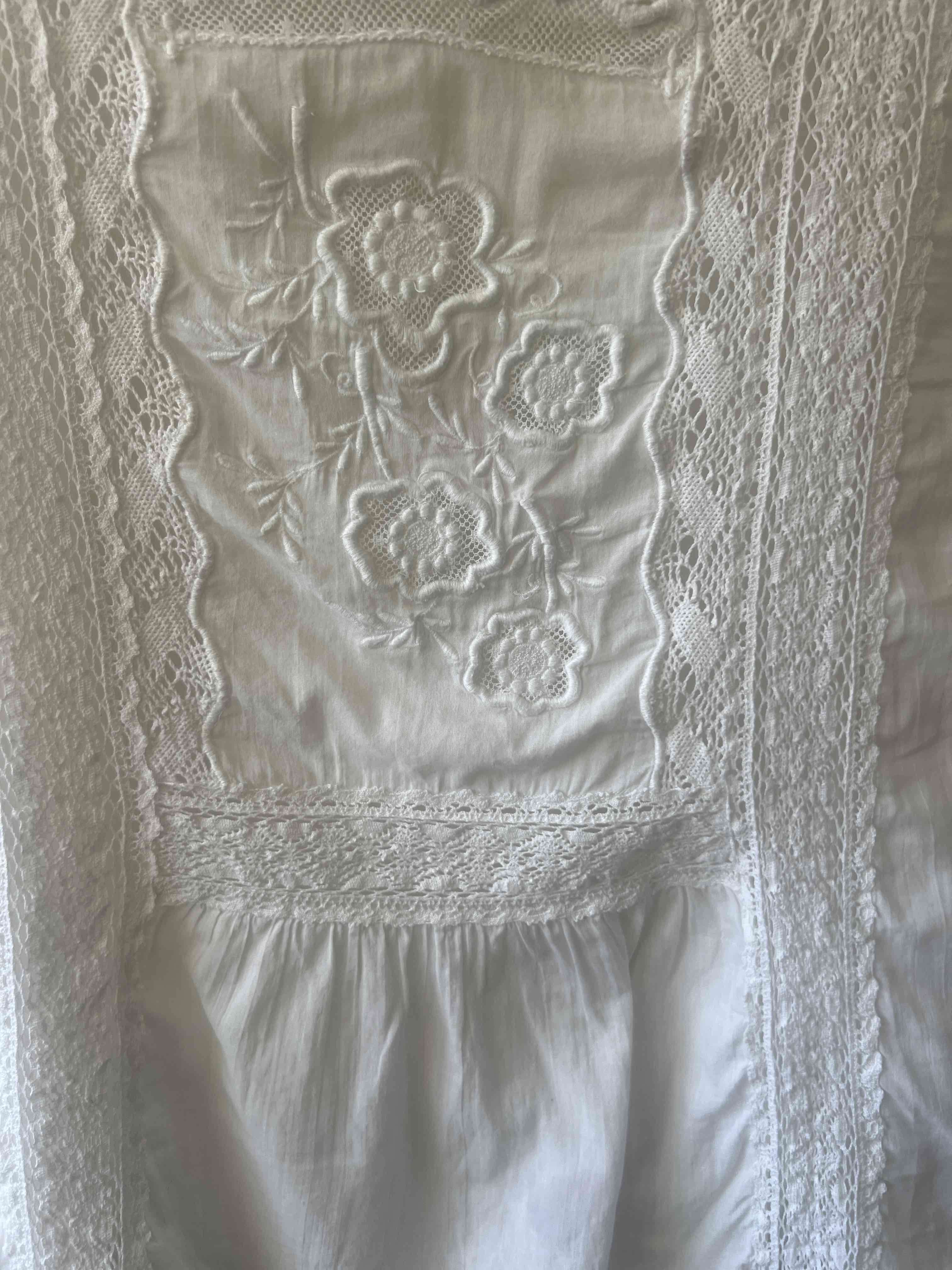 Blusa blanca encaje Zara - miniatura 3