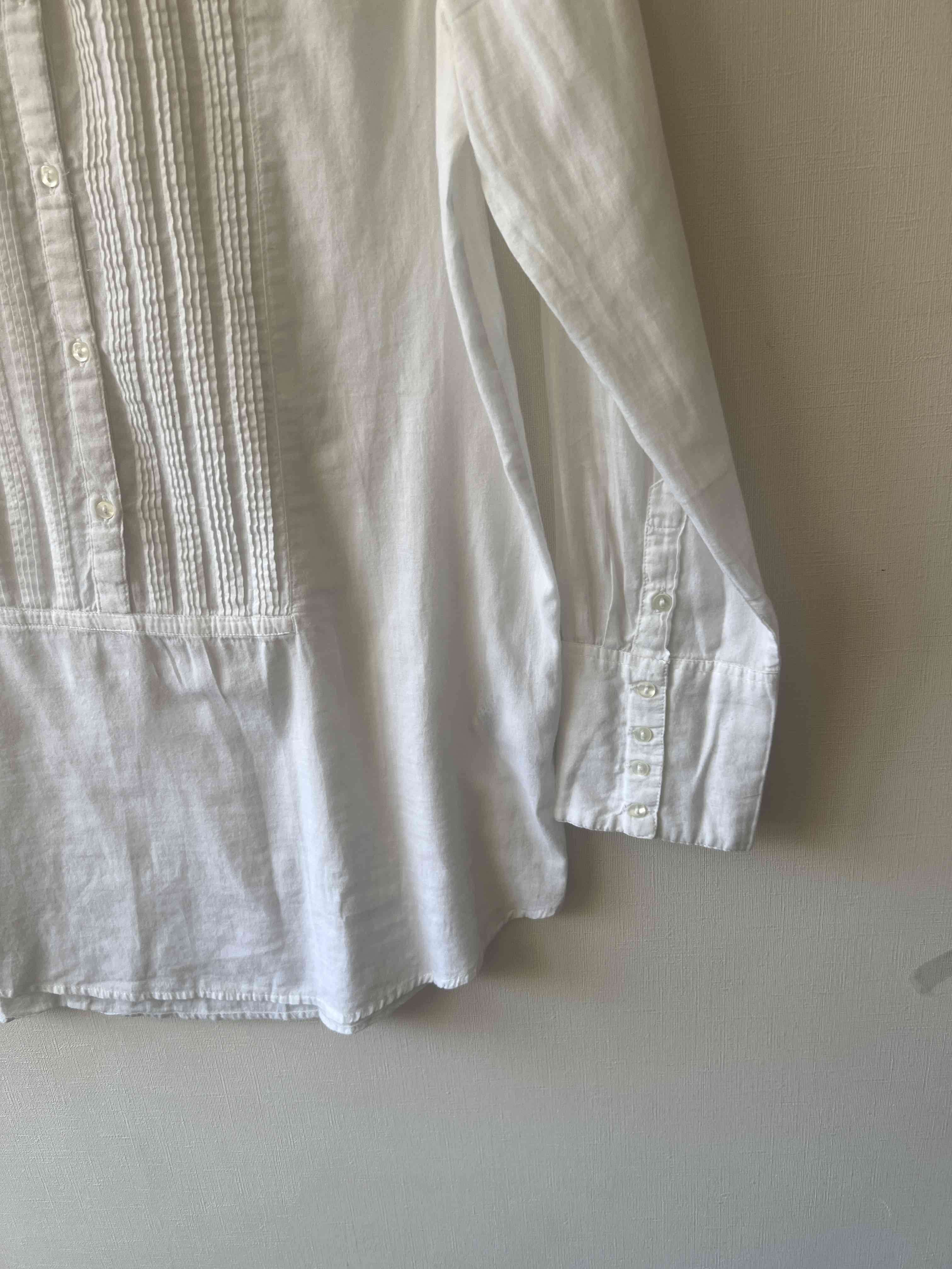 Blusa blanca con detalles plisados - miniatura 3