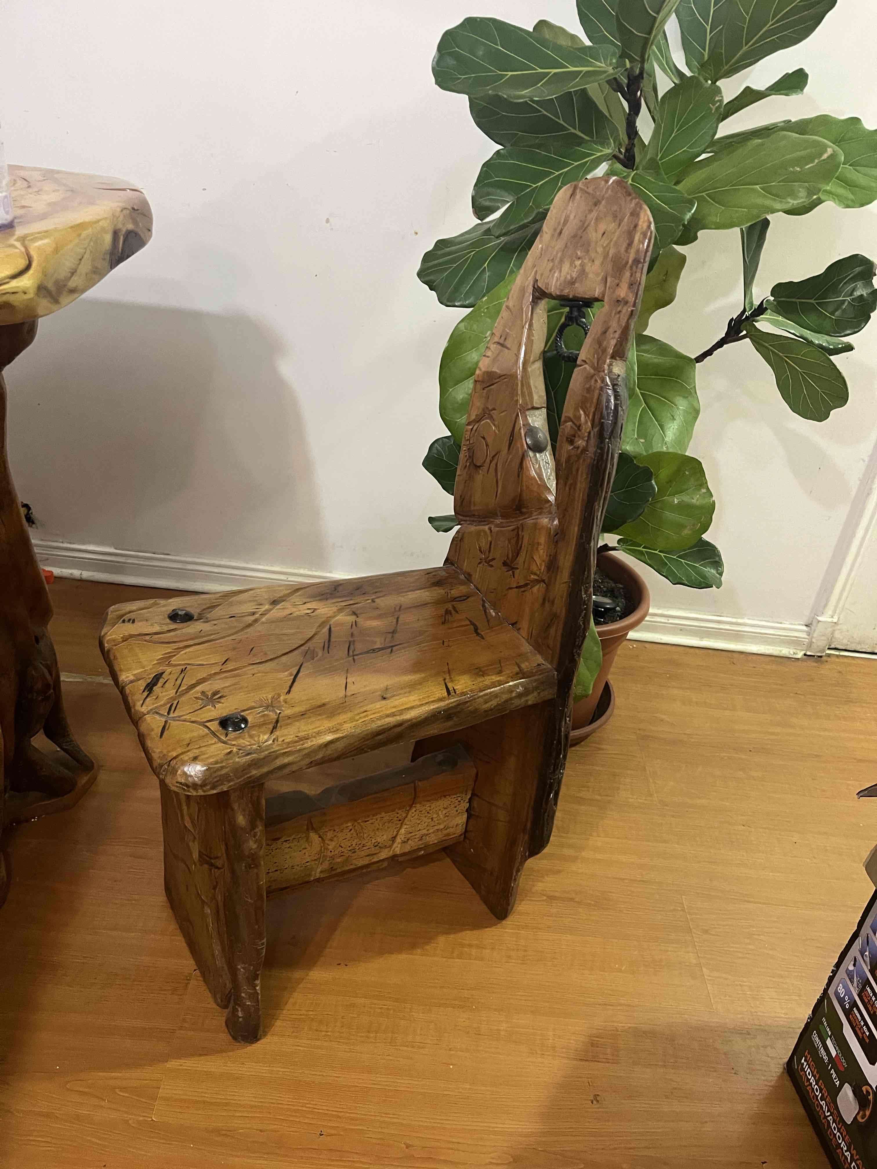 Mesa de madera rústica grande - miniatura 4