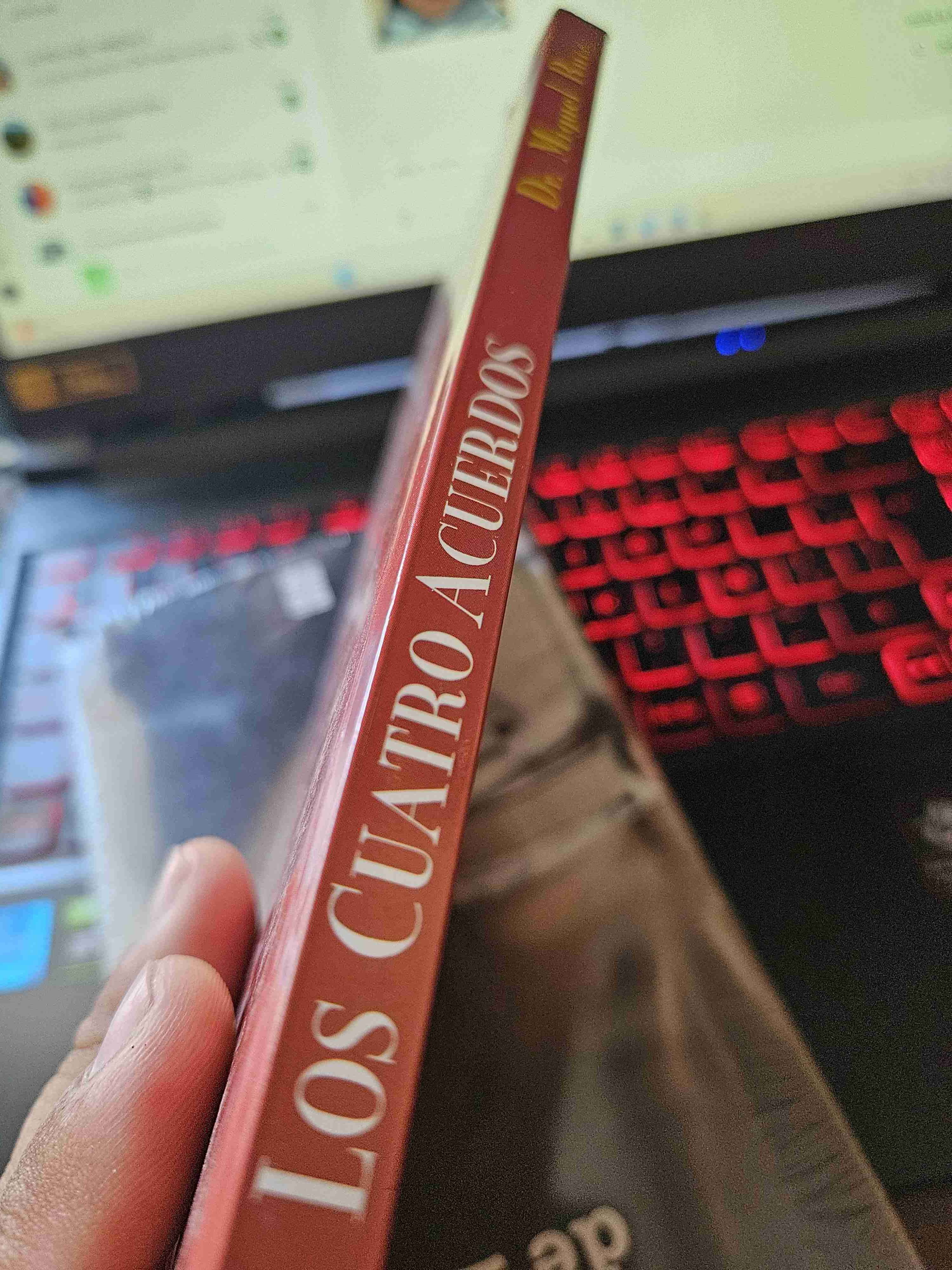 Libro 'Los Cuatro Acuerdos' de Miguel Ruiz - miniatura 2