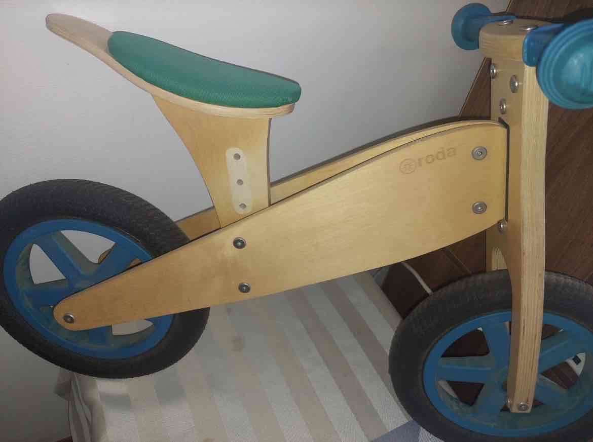 Bicicleta de equilibrio madera
