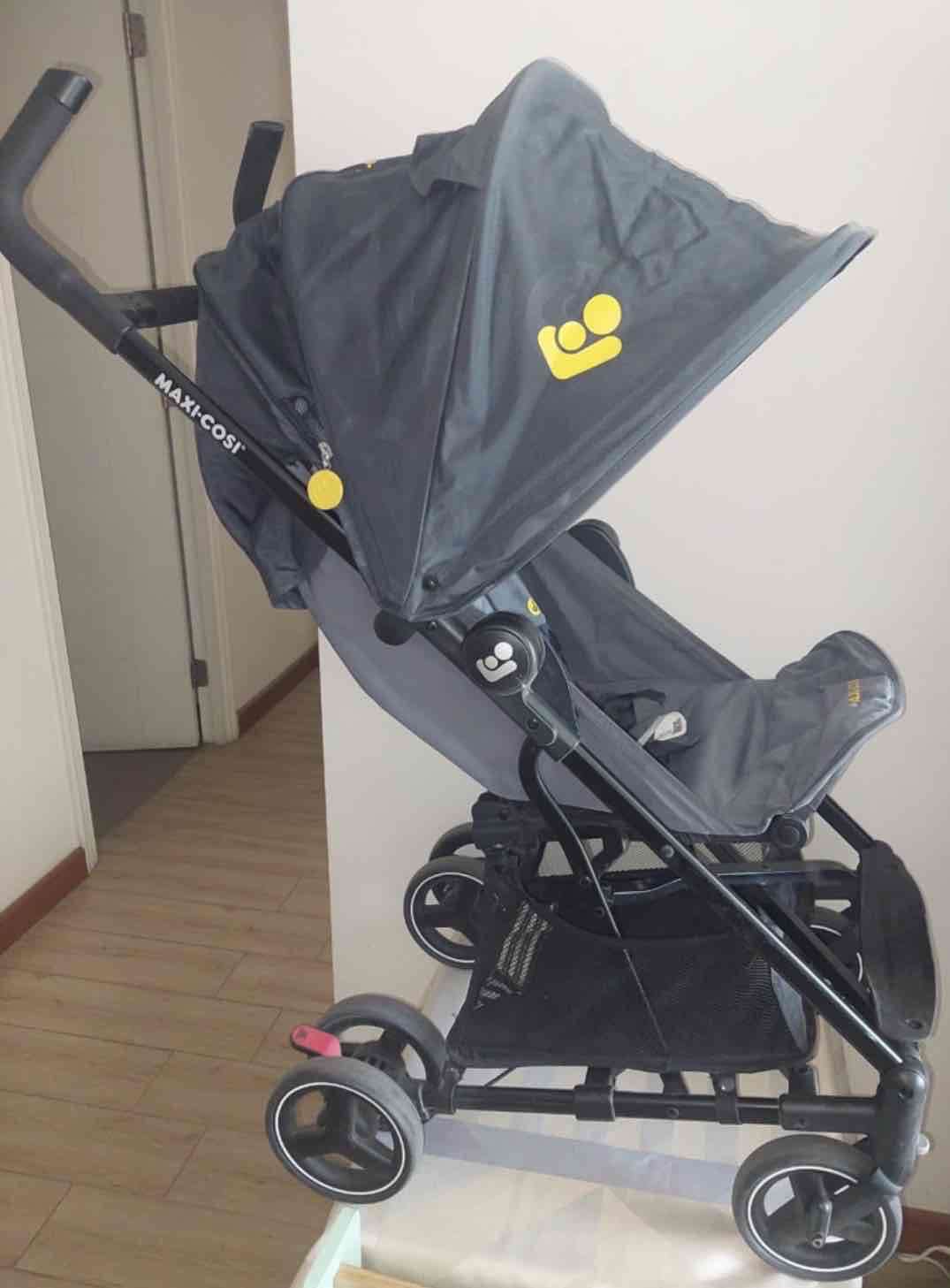 Coche de paseo Maxi-Cosi gris
