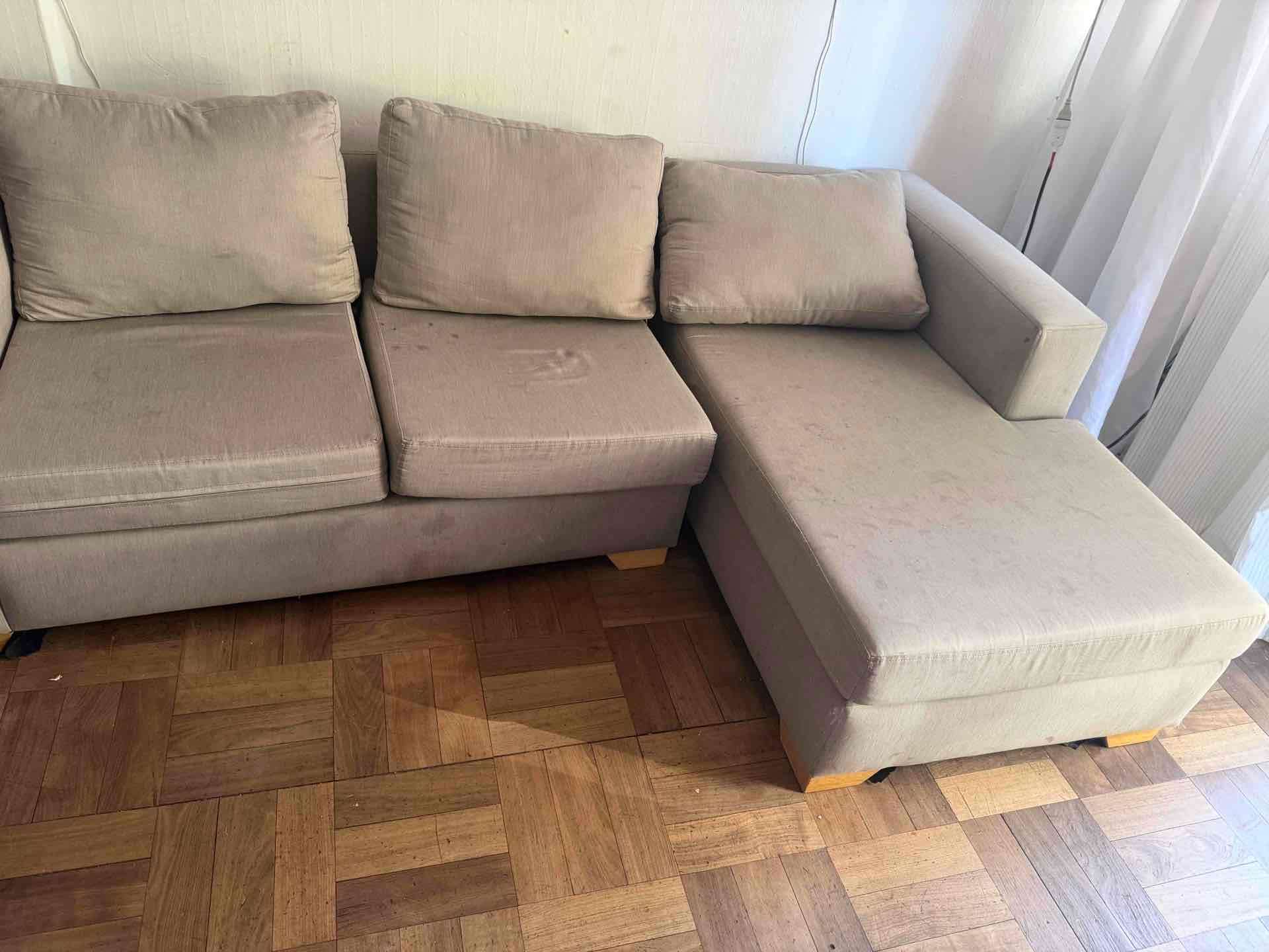 Sofá seccional beige - Livingstore - miniatura 2