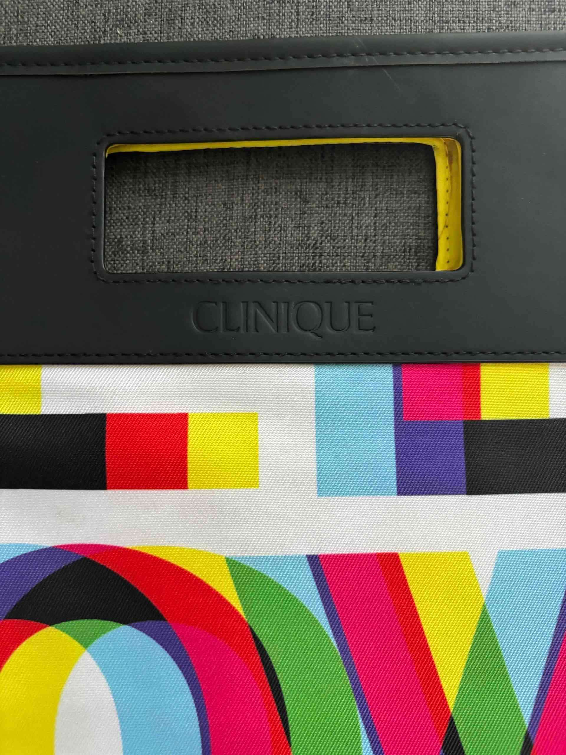 Bolso Clinique colorido