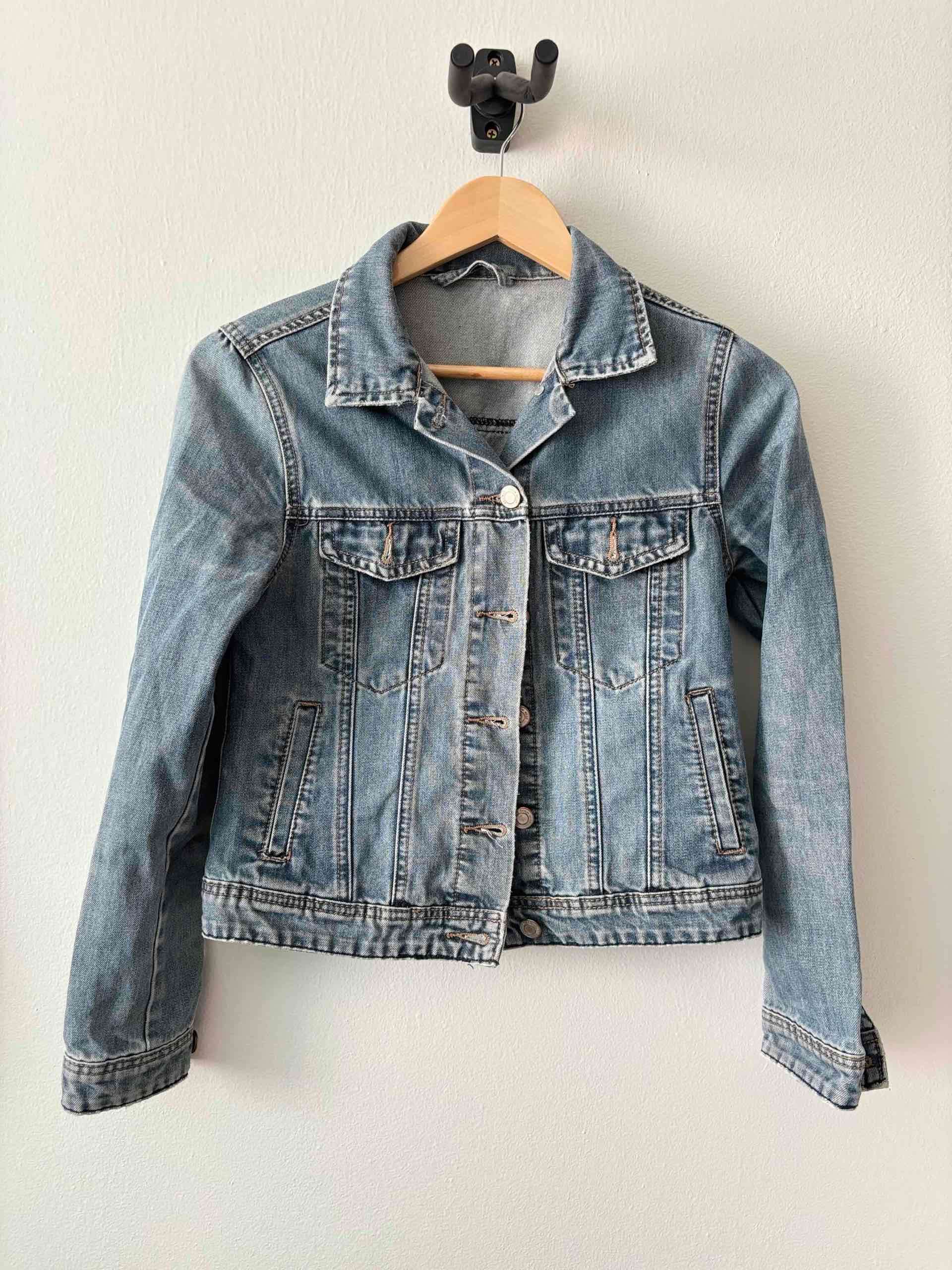 Chaqueta de mezclilla azul basement