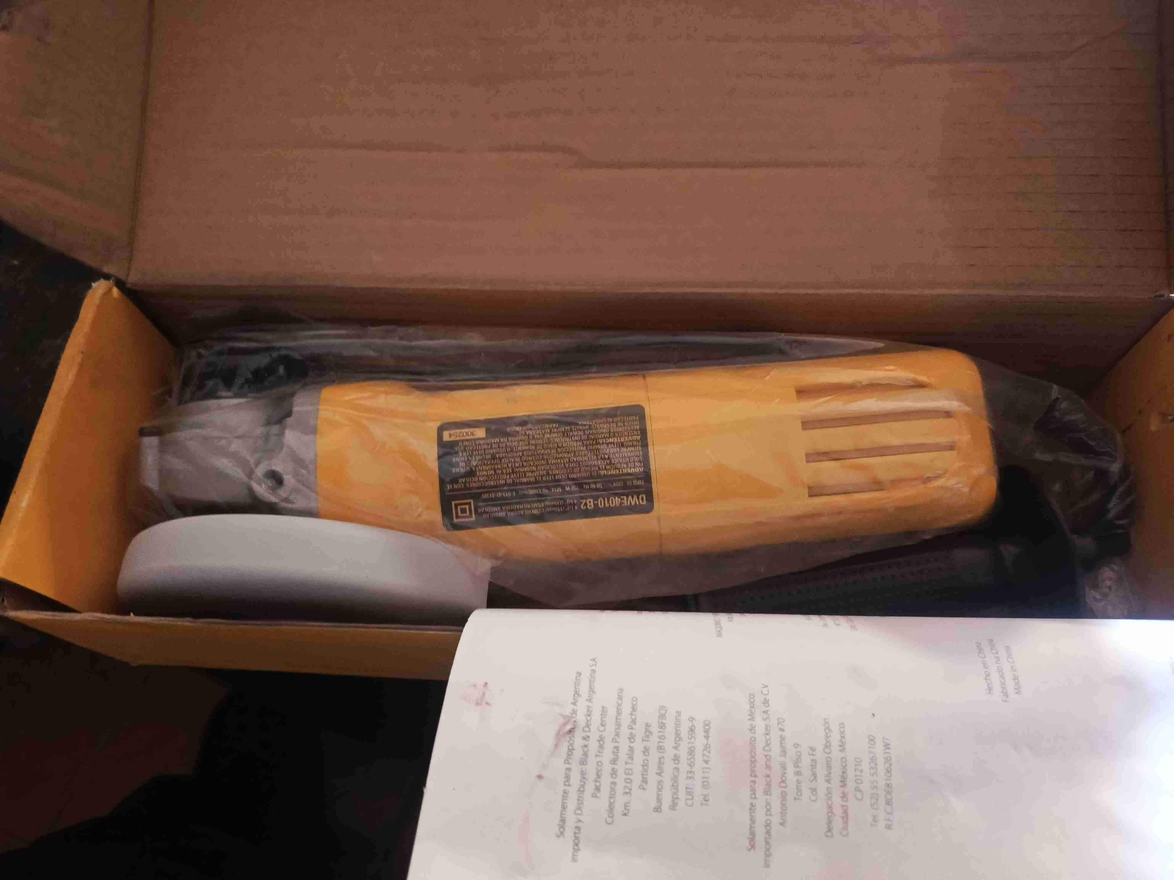 Esmeriladora angular DeWalt DWE4010 - miniatura 3