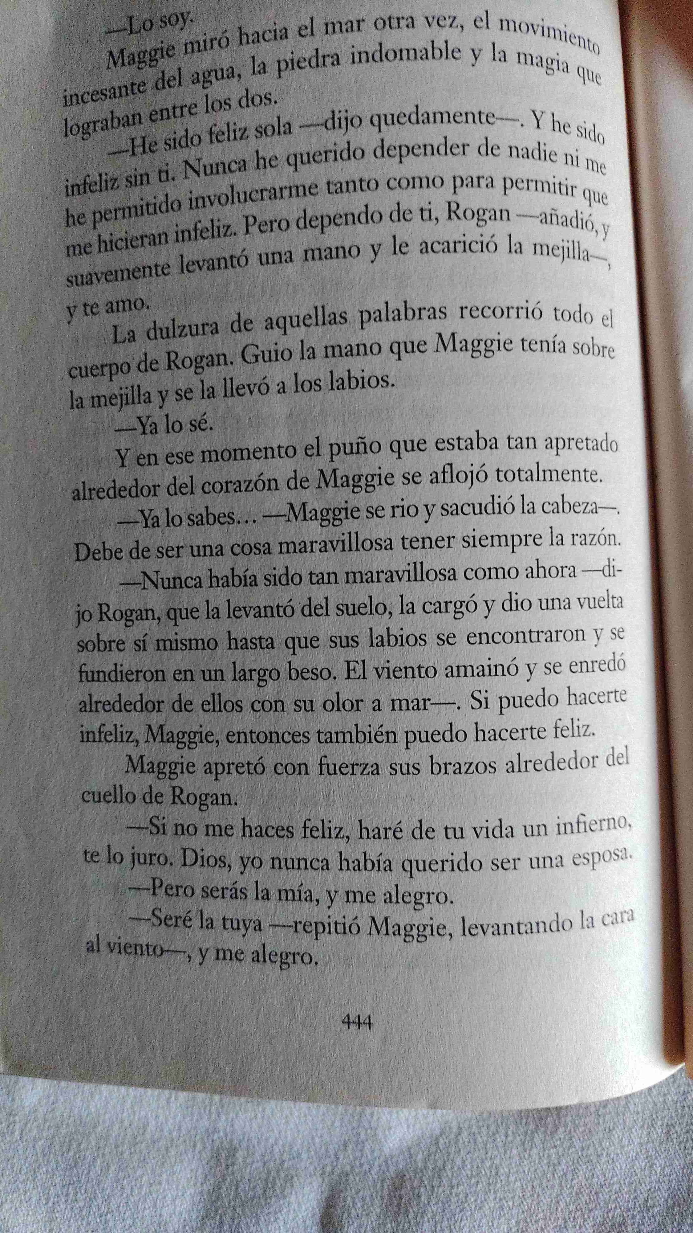 Libro "Nacida del Fuego" - miniatura 3