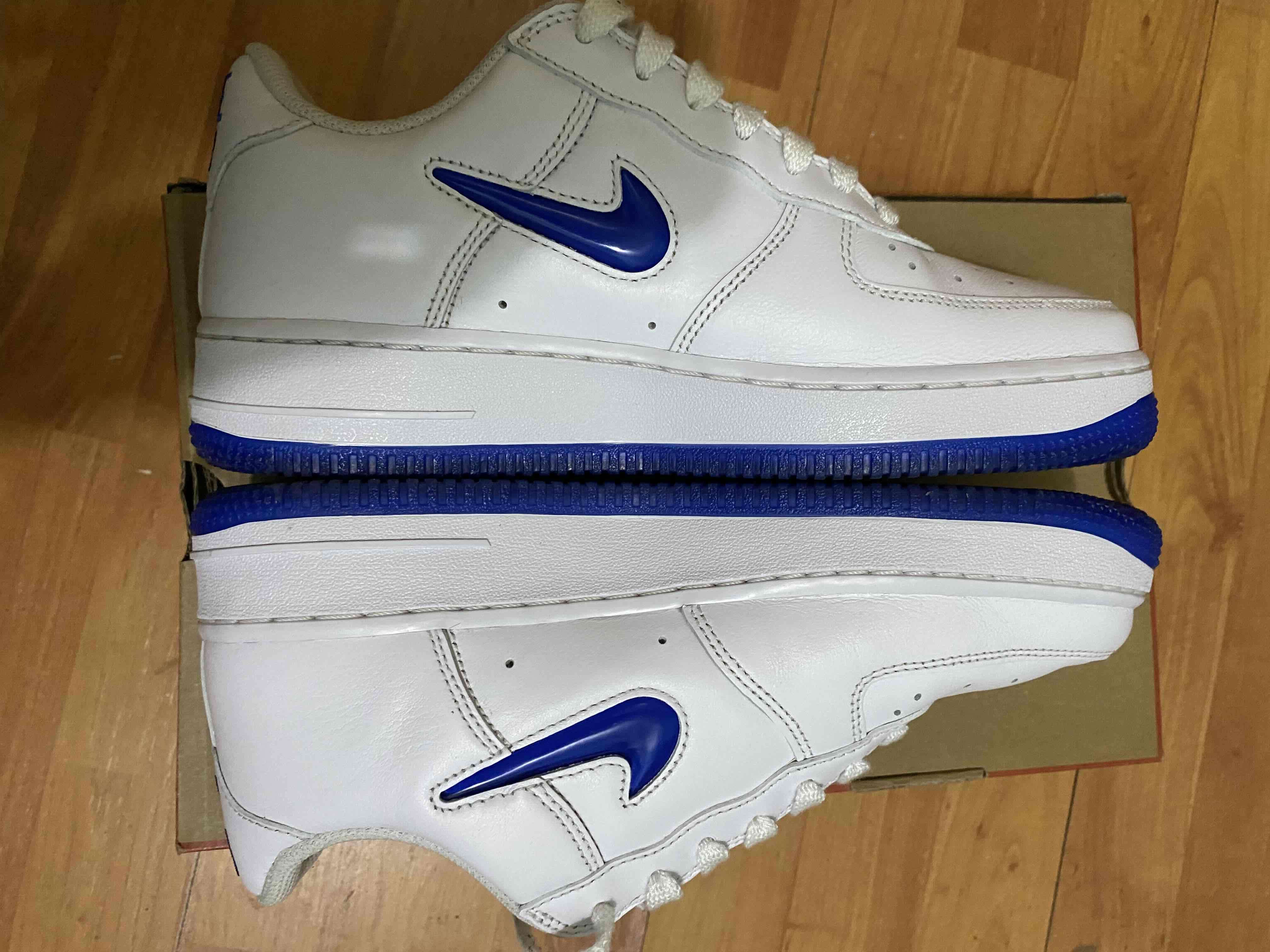 Zapatillas Nike Air blancas y azules - miniatura 3