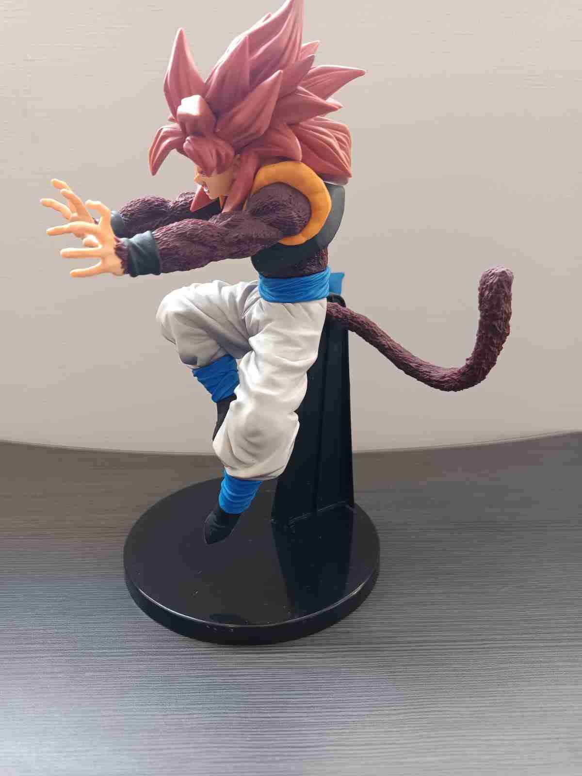 Figura Gogeta Super Saiyan 4 Bandai - miniatura 2