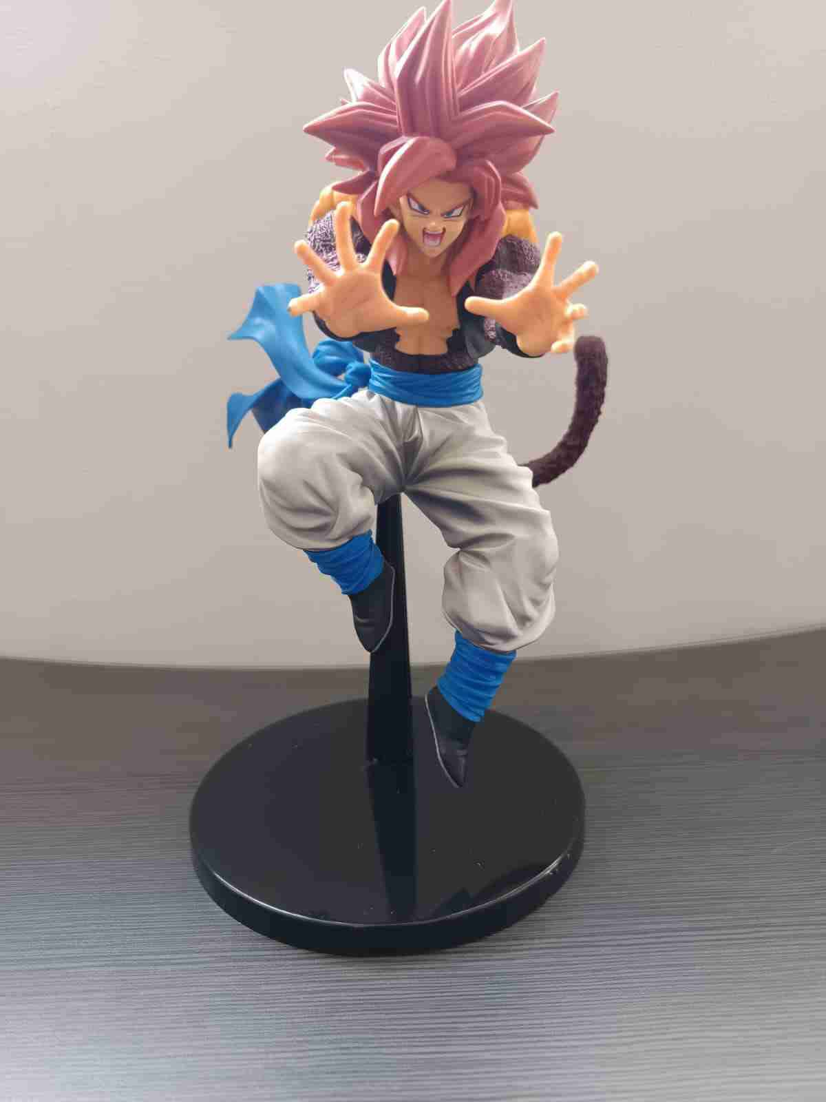 Figura Gogeta Super Saiyan 4 Bandai - miniatura 3