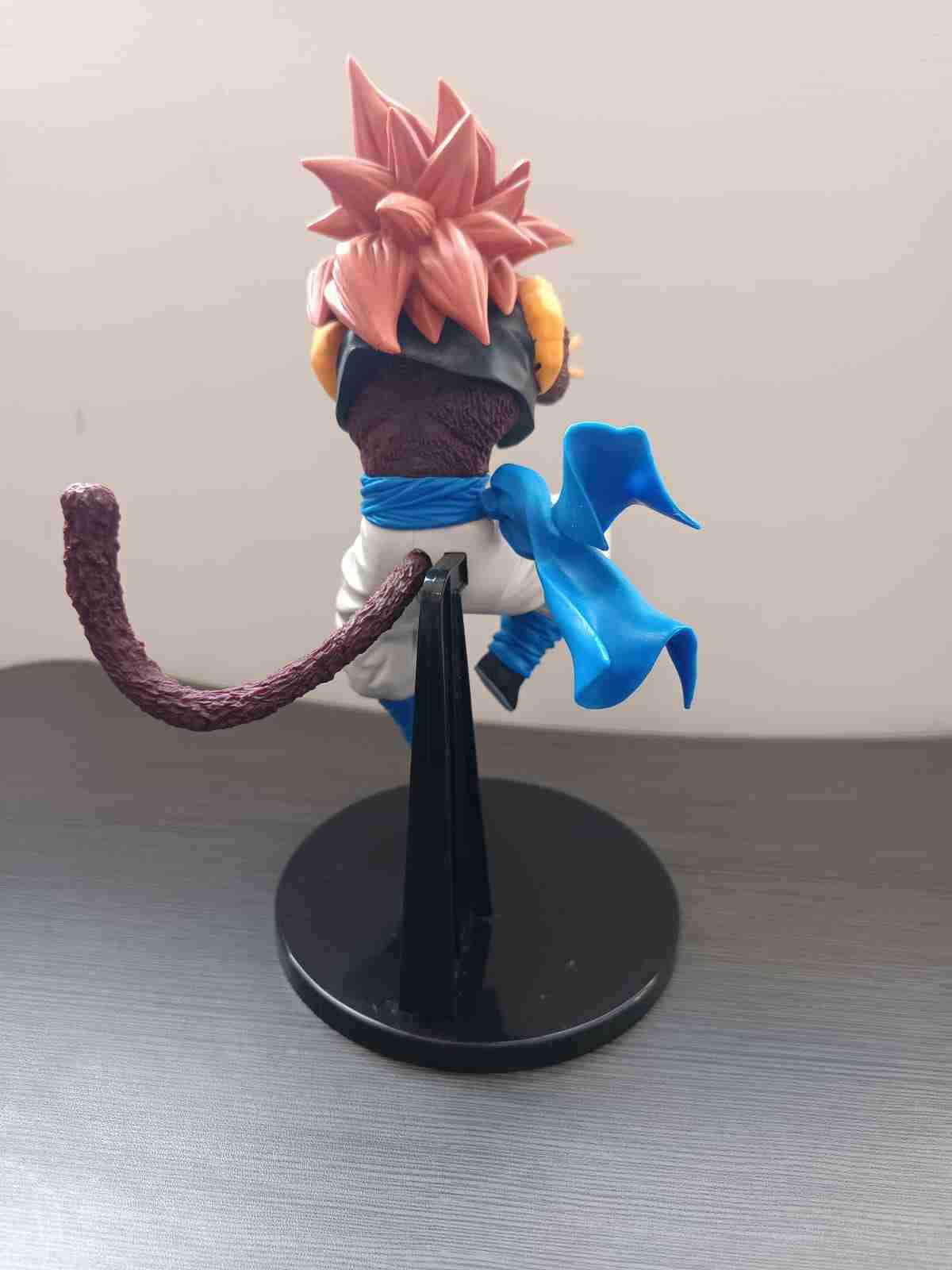Figura Gogeta Super Saiyan 4 Bandai - miniatura 4