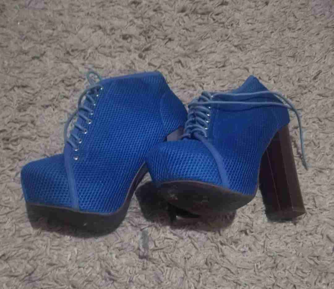 Botines azules talla 39 con plataforma 14 cms