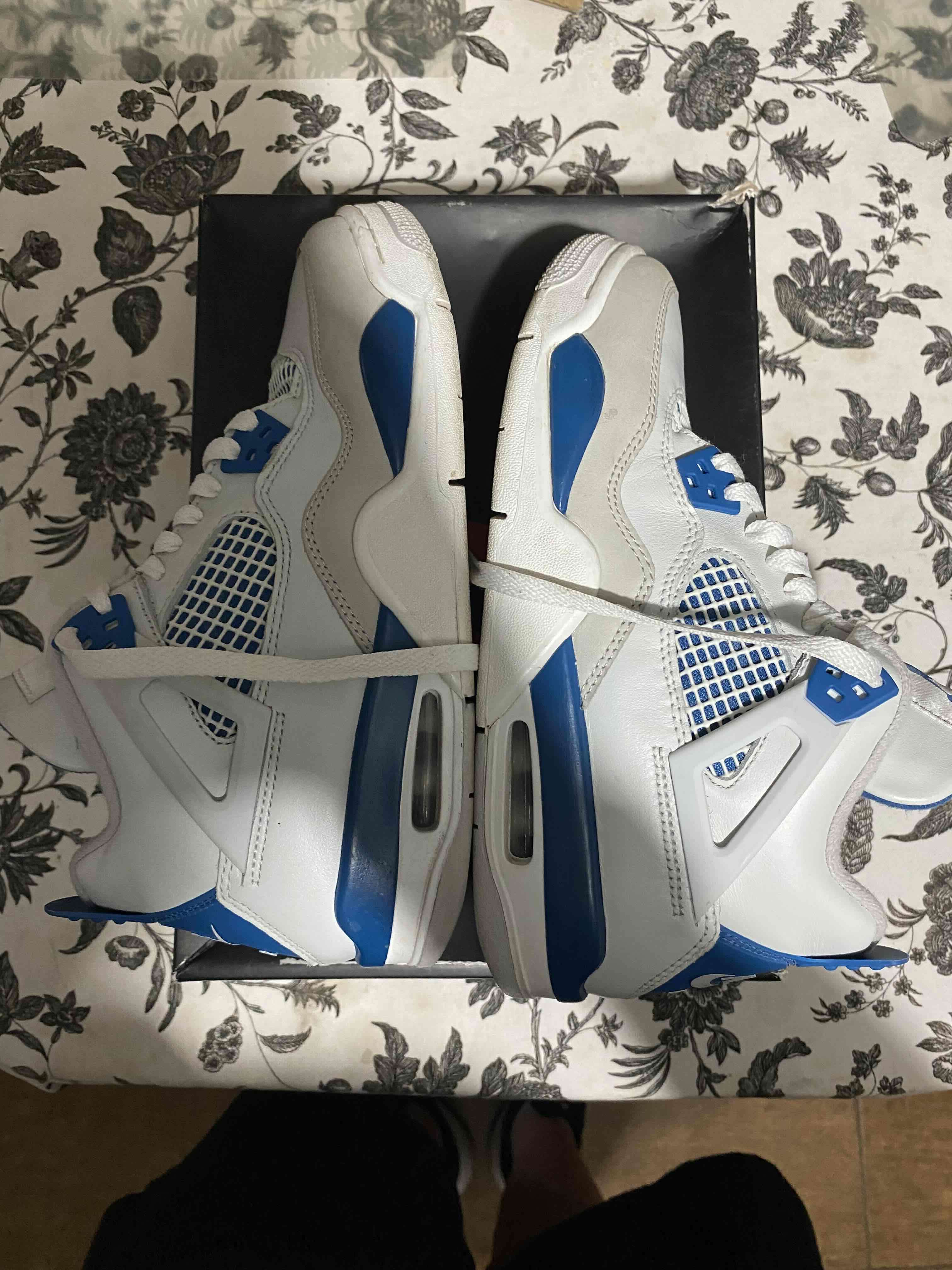 Zapatillas deportivas blancas y azules - miniatura 5