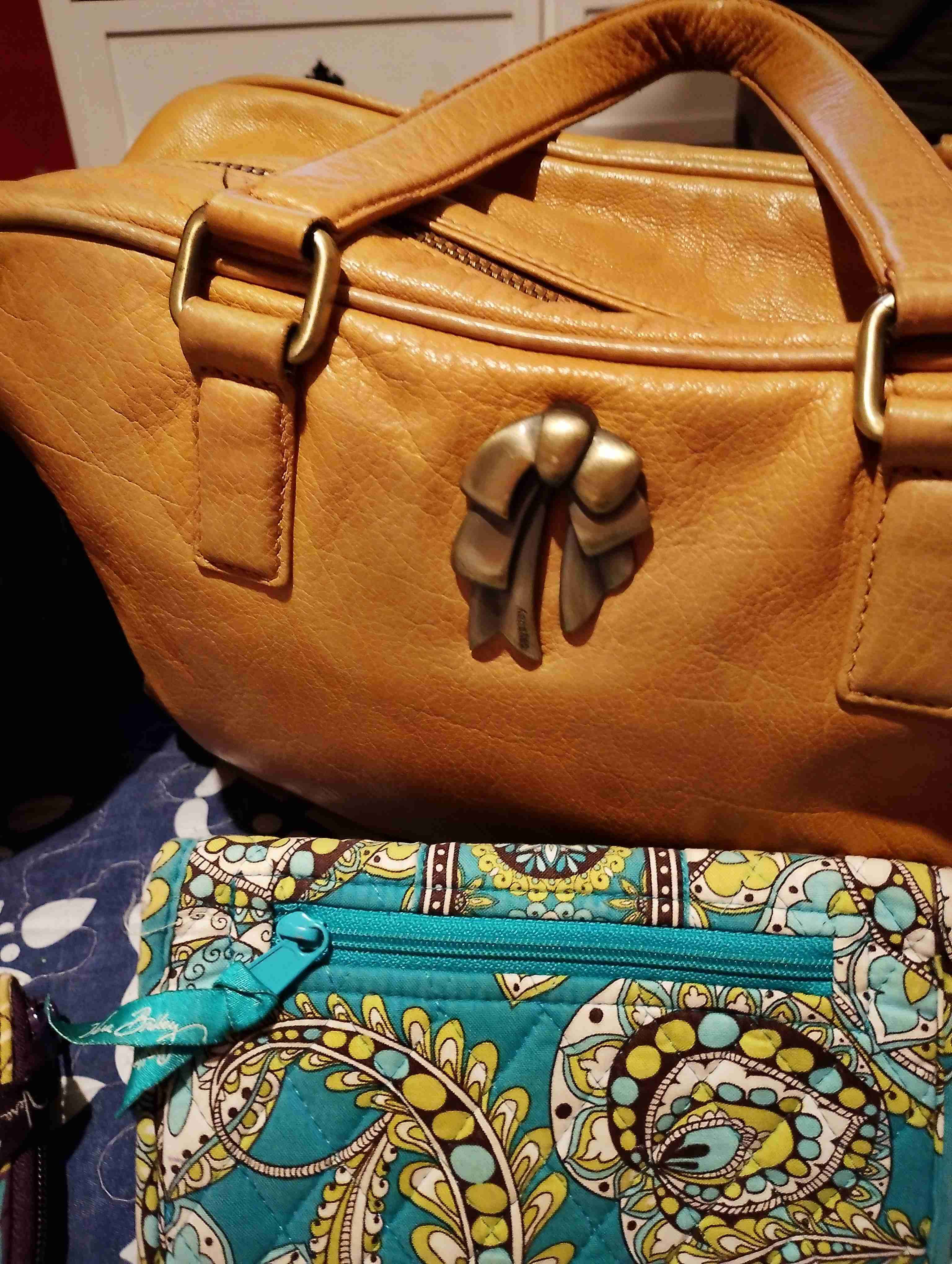 Bolso de cuero amarillo - miniatura 2