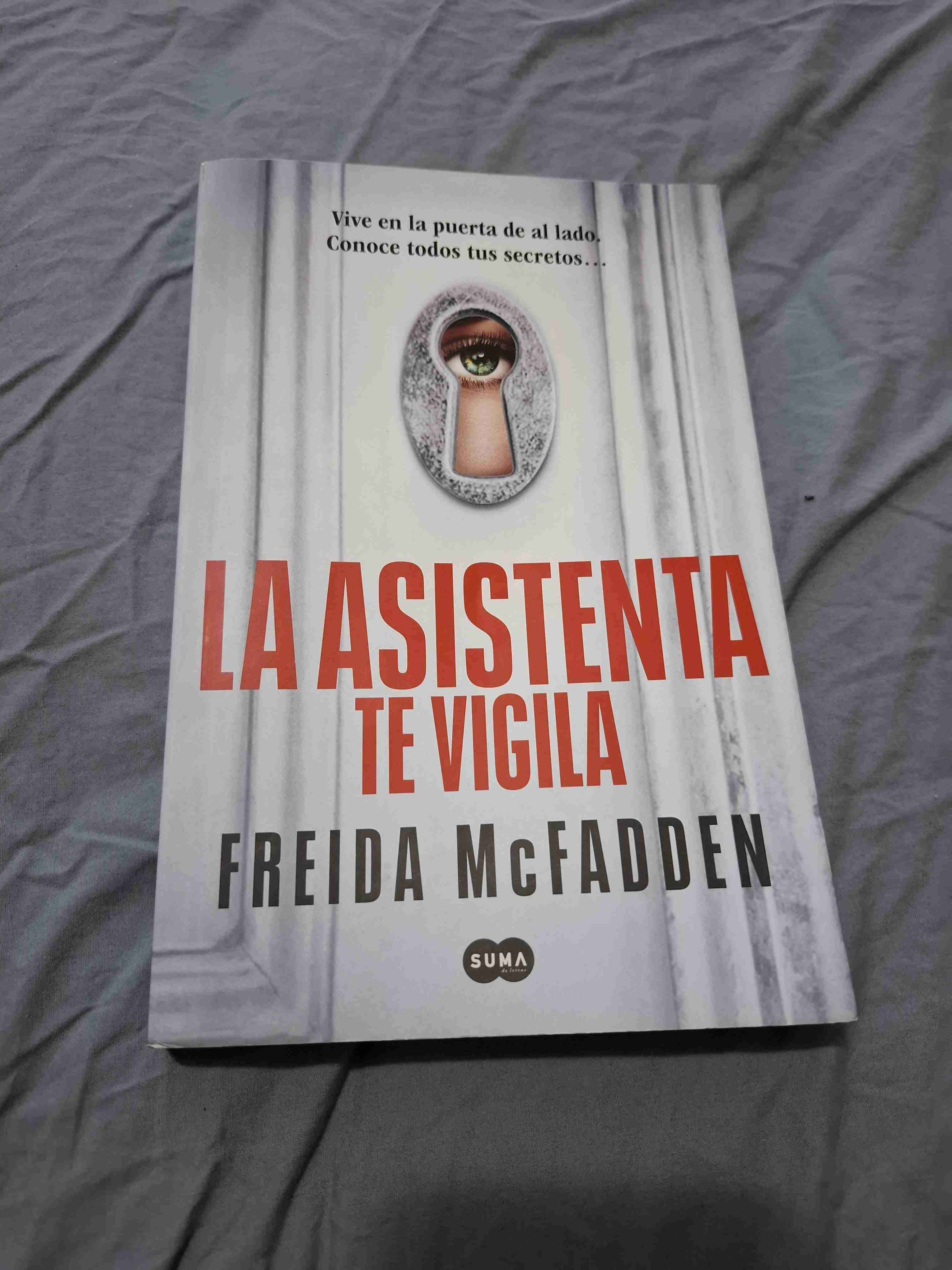 Libro 'La Asistenta' de Freida McFadden - miniatura 3