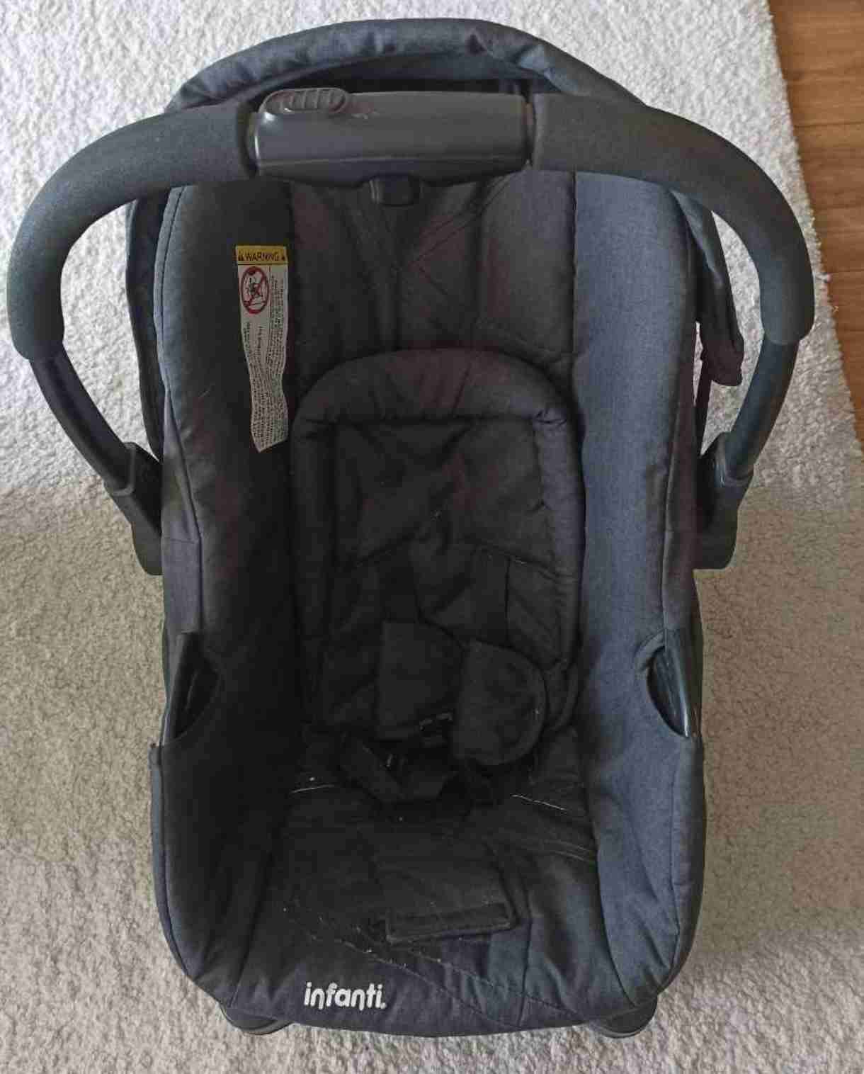 Silla de auto infantil negra - miniatura 5