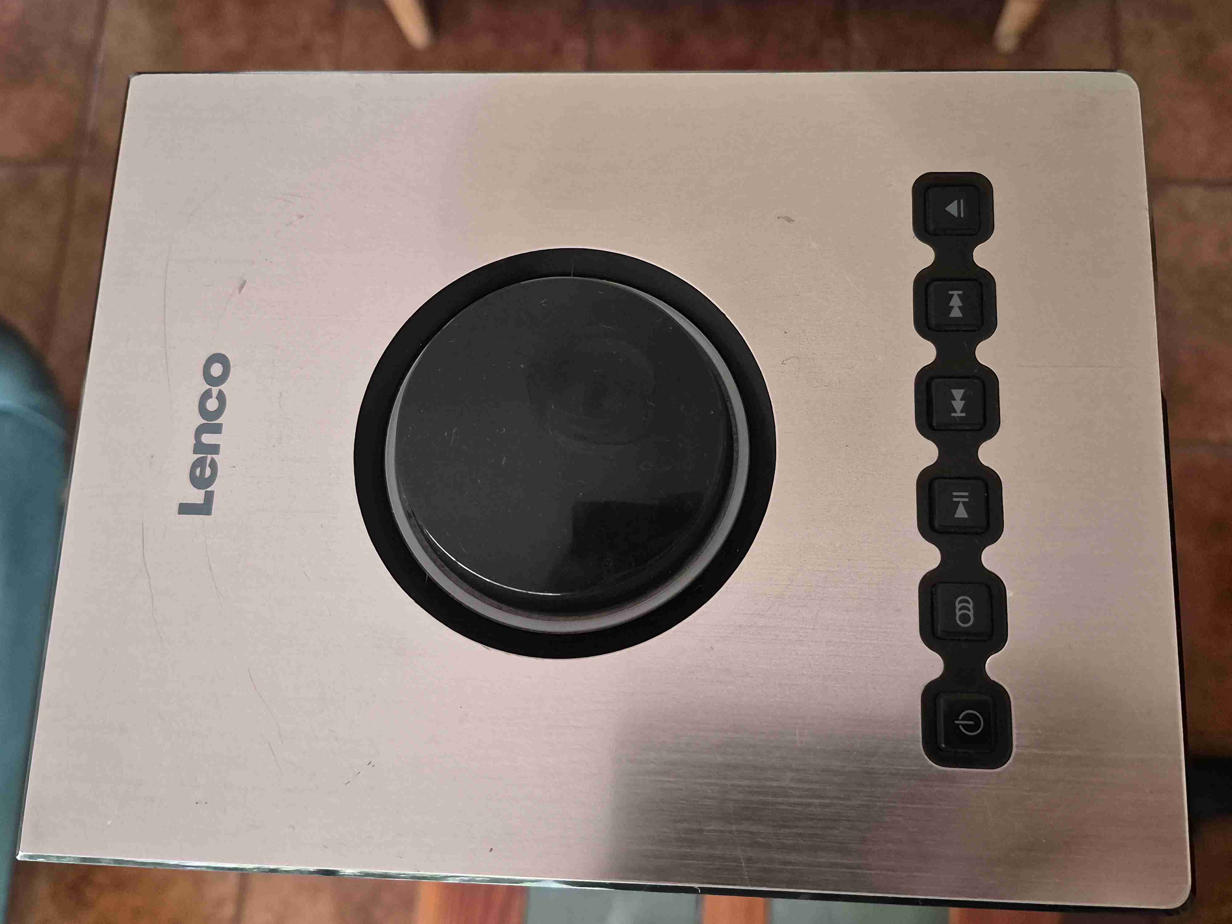 Altavoz Lenco de sobremesa