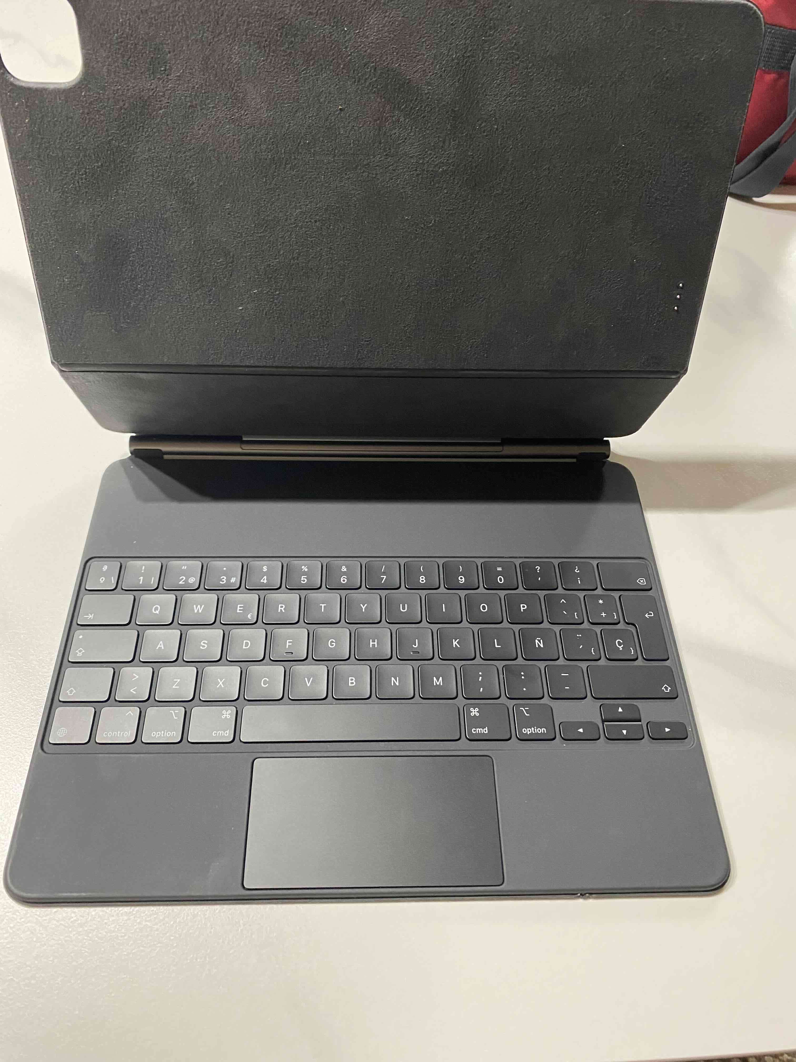 Funda teclado Mágic IPad 12.9 original - miniatura 2