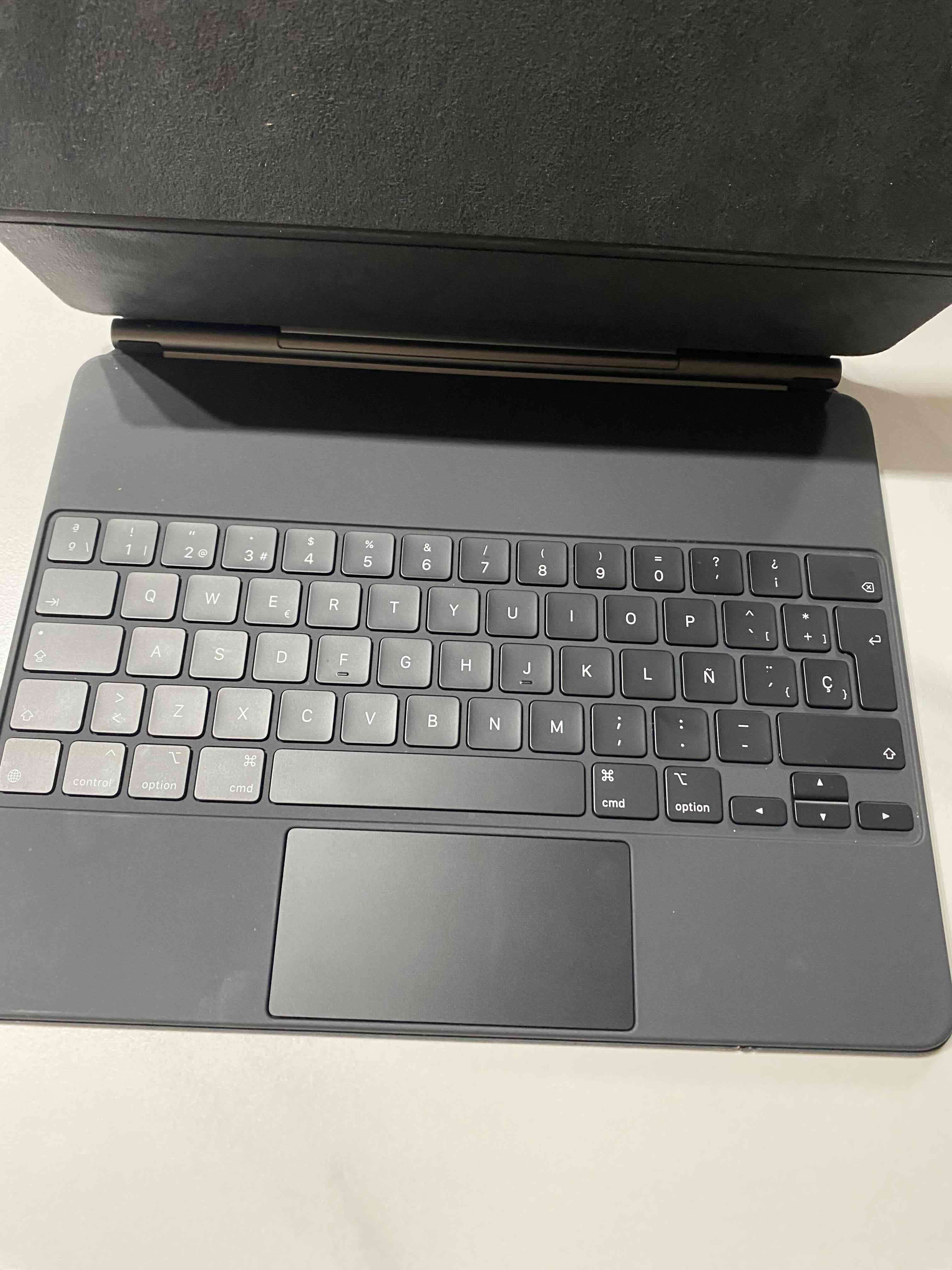 Funda teclado Mágic IPad 12.9 original - miniatura 3