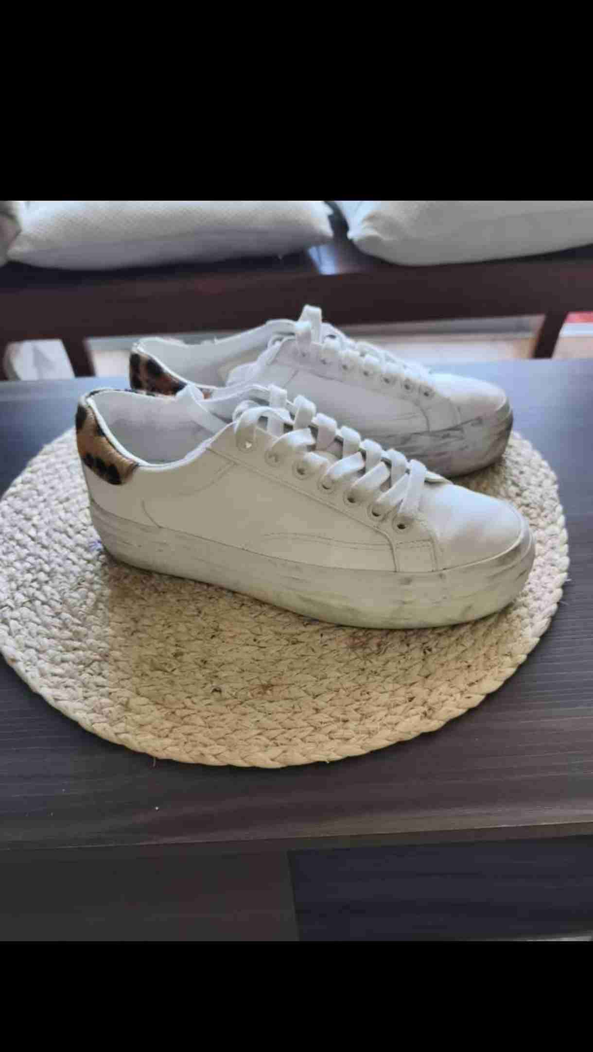 Zapatillas blancas con animal print - miniatura 3