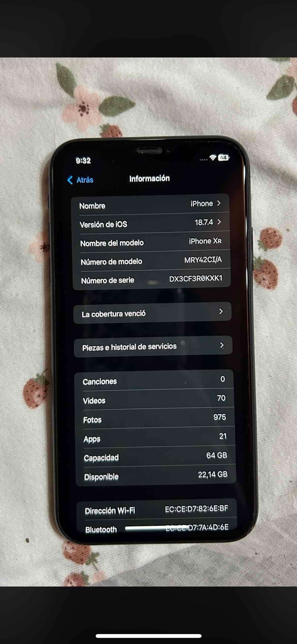 iPhone negro con cámara principal - miniatura 3