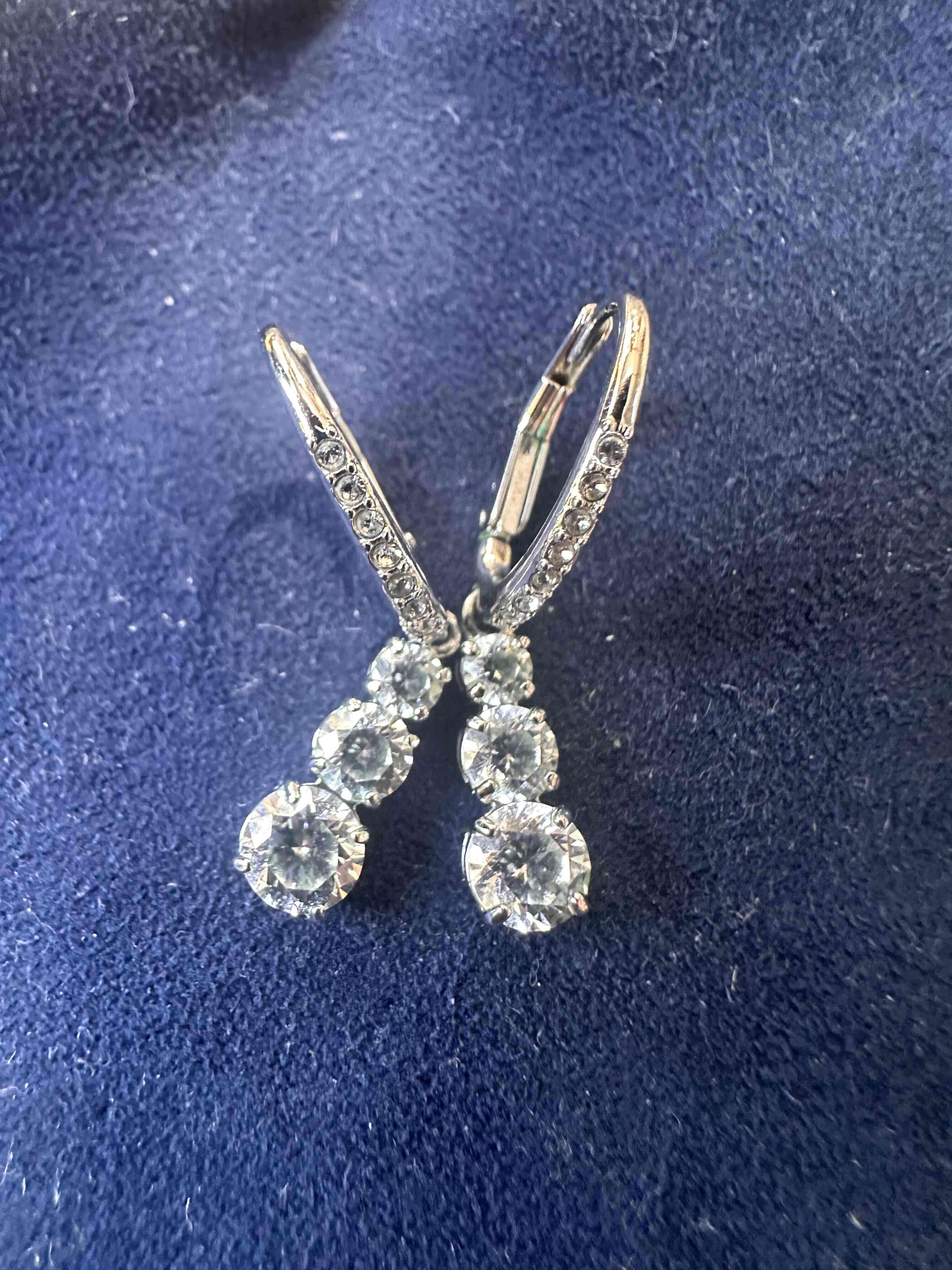 Aros Swarovsky attract trilogy round