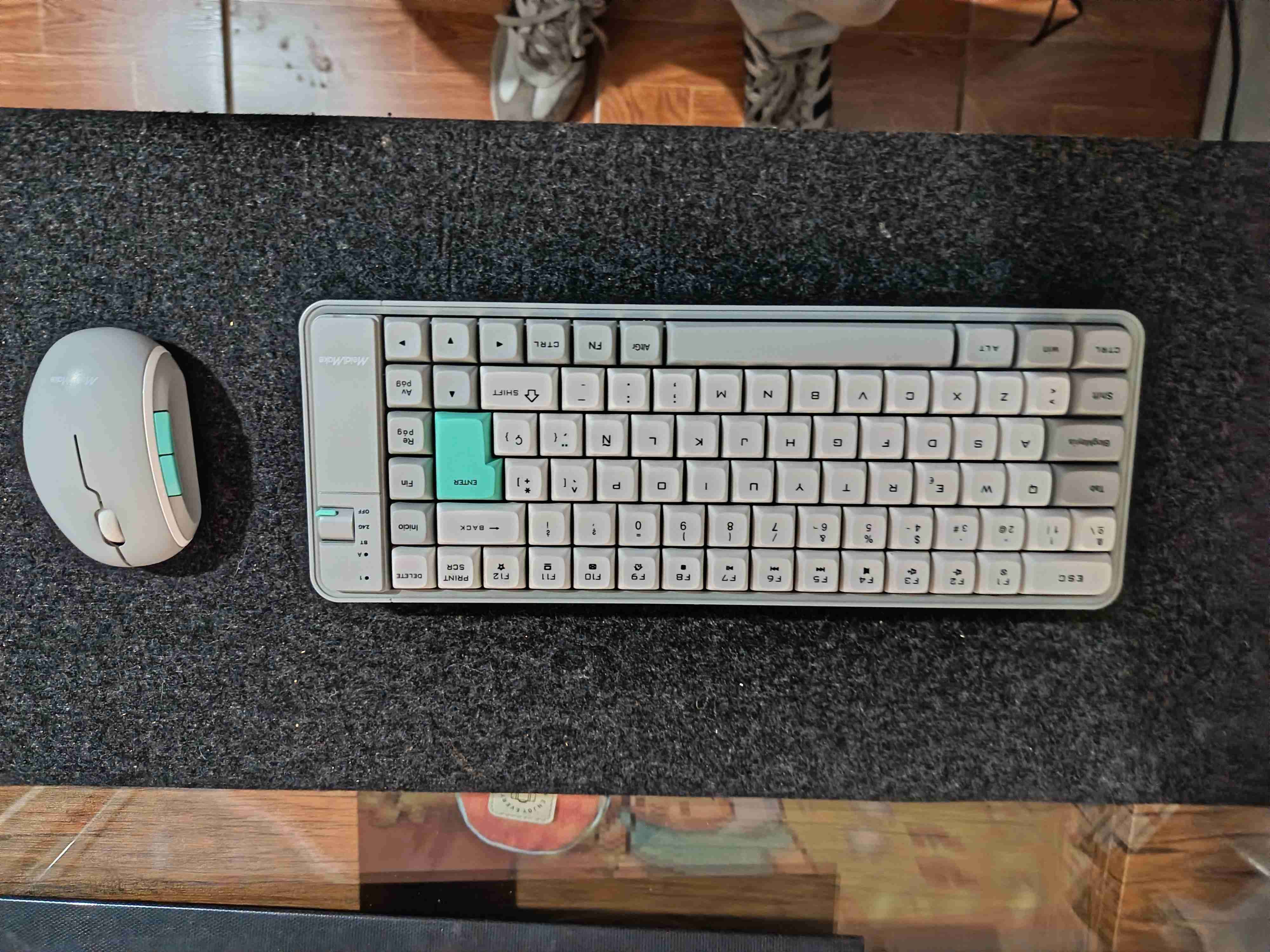 Teclado y mouse inalámbricos - miniatura 2