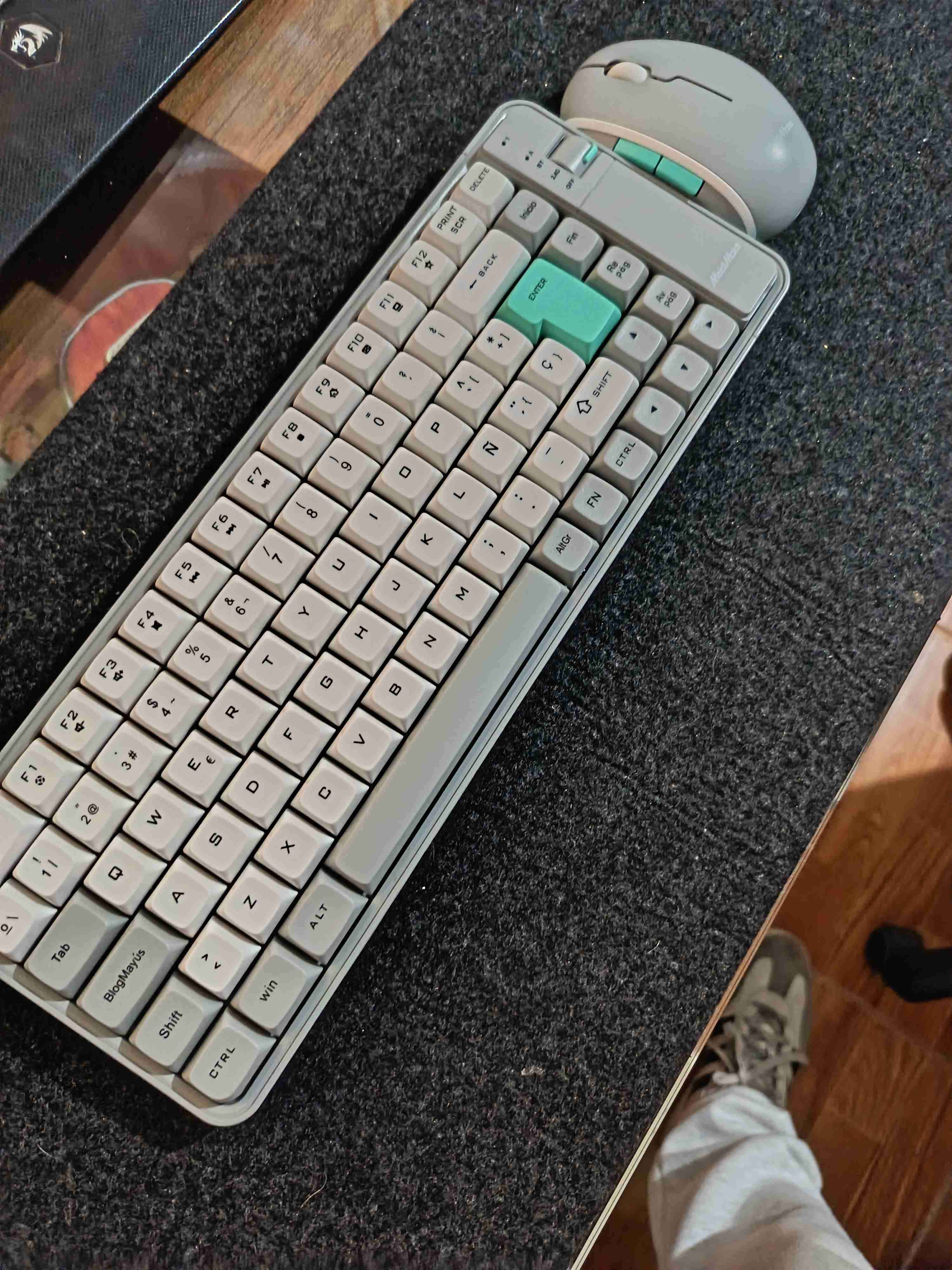 Teclado y mouse inalámbricos - miniatura 4