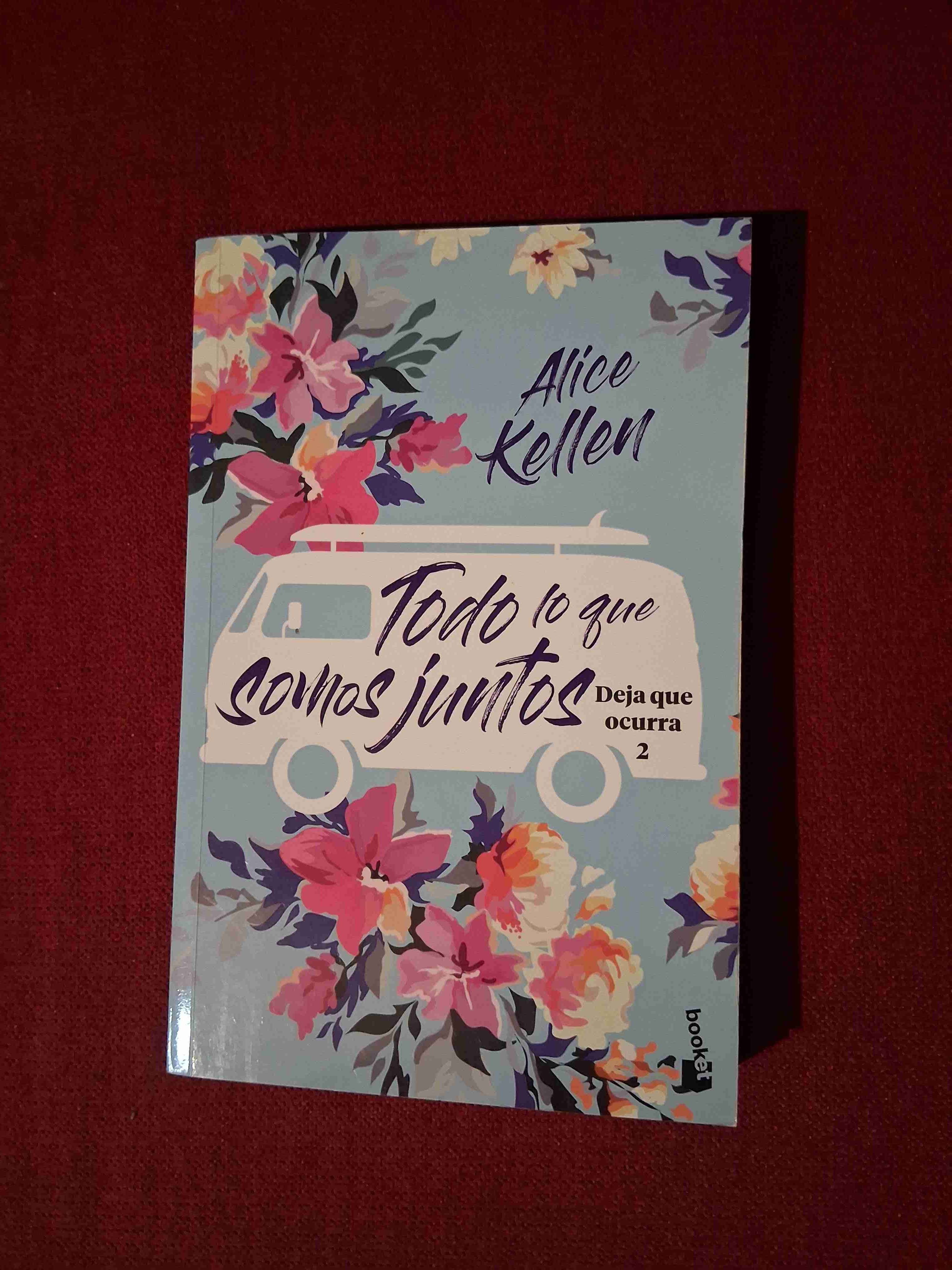 Libro 'Todo lo que somos juntos'