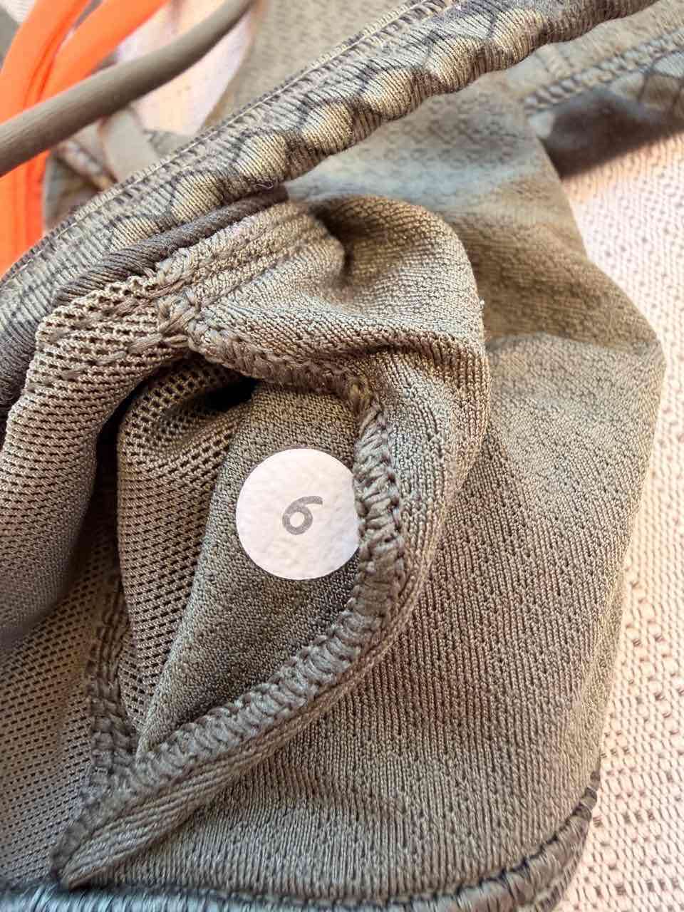 Top deportivo lululemon 6 - miniatura 3