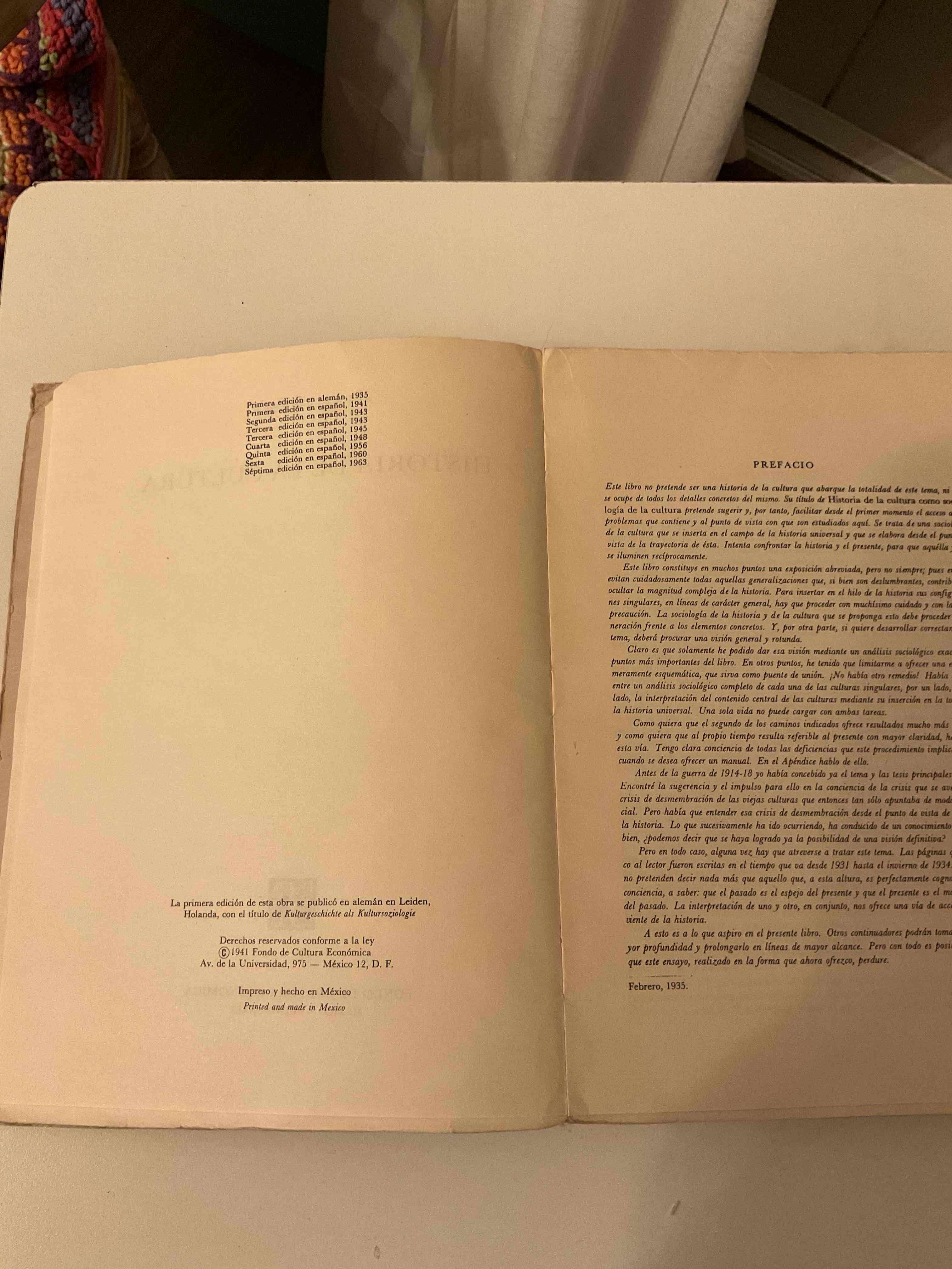 Libro 'Historia de la Cultura' - miniatura 3