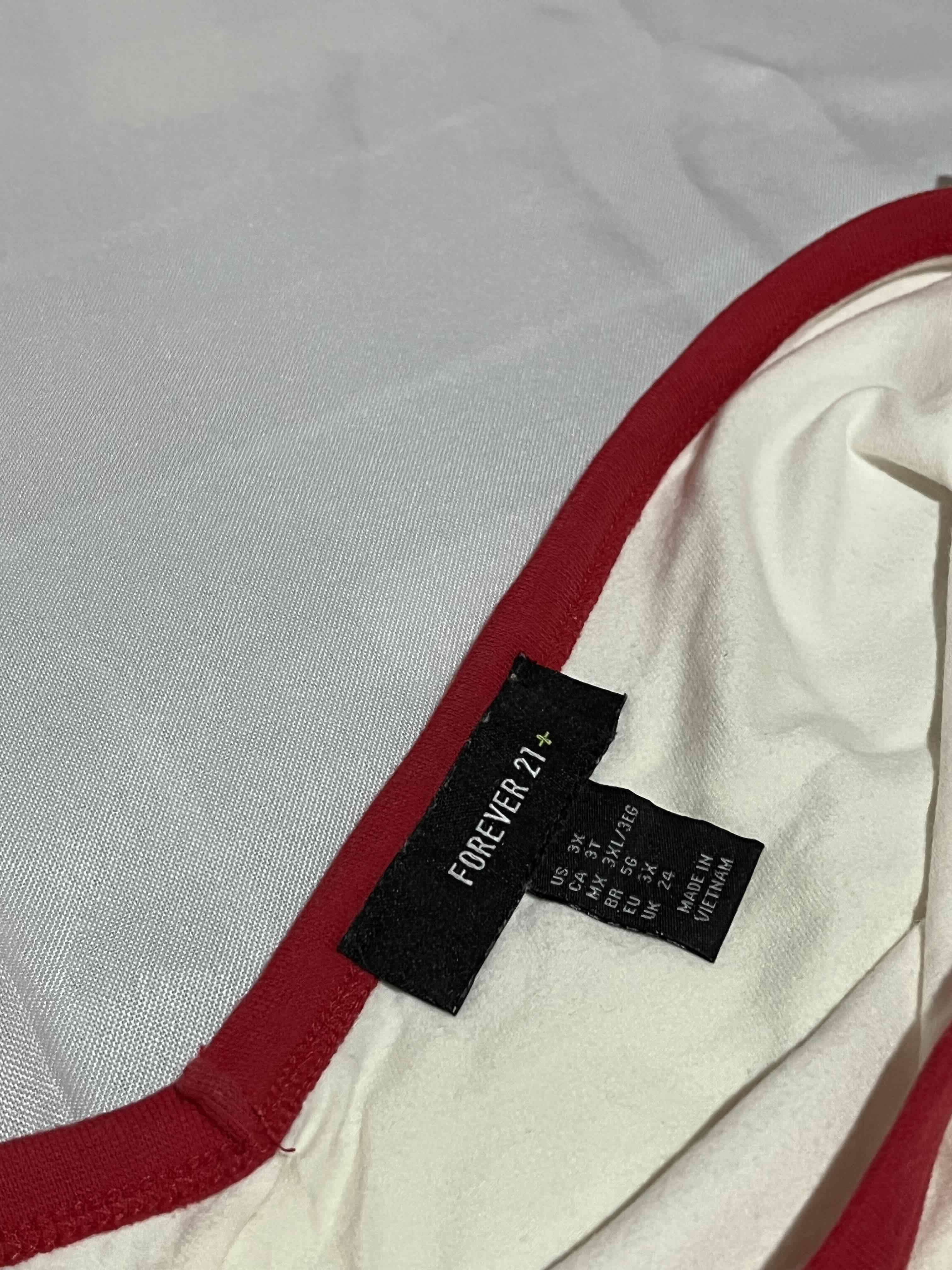 Polera blanca con ribete rojo - 3XL - miniatura 2