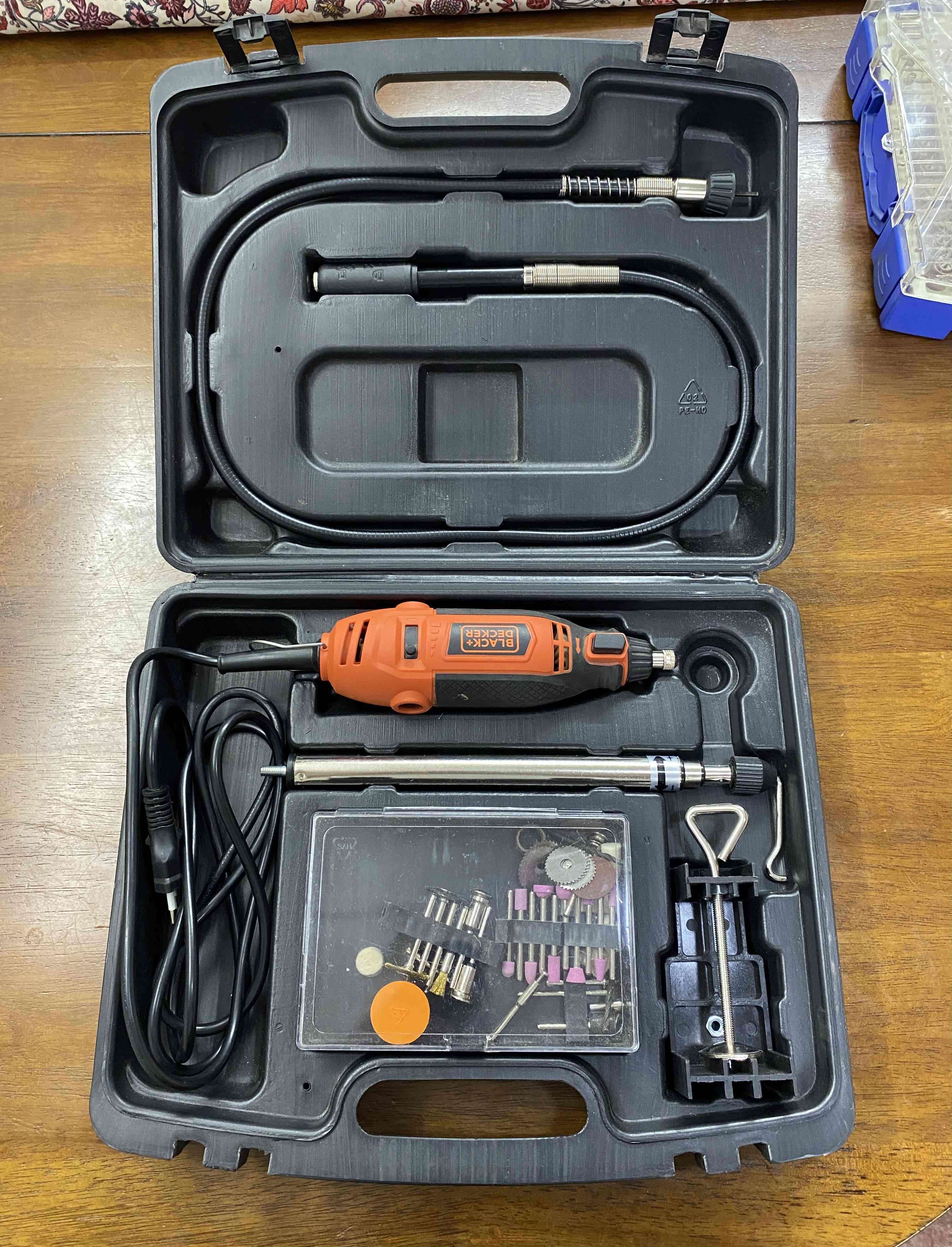 Dremel Black and Decker + Caja de accesorios